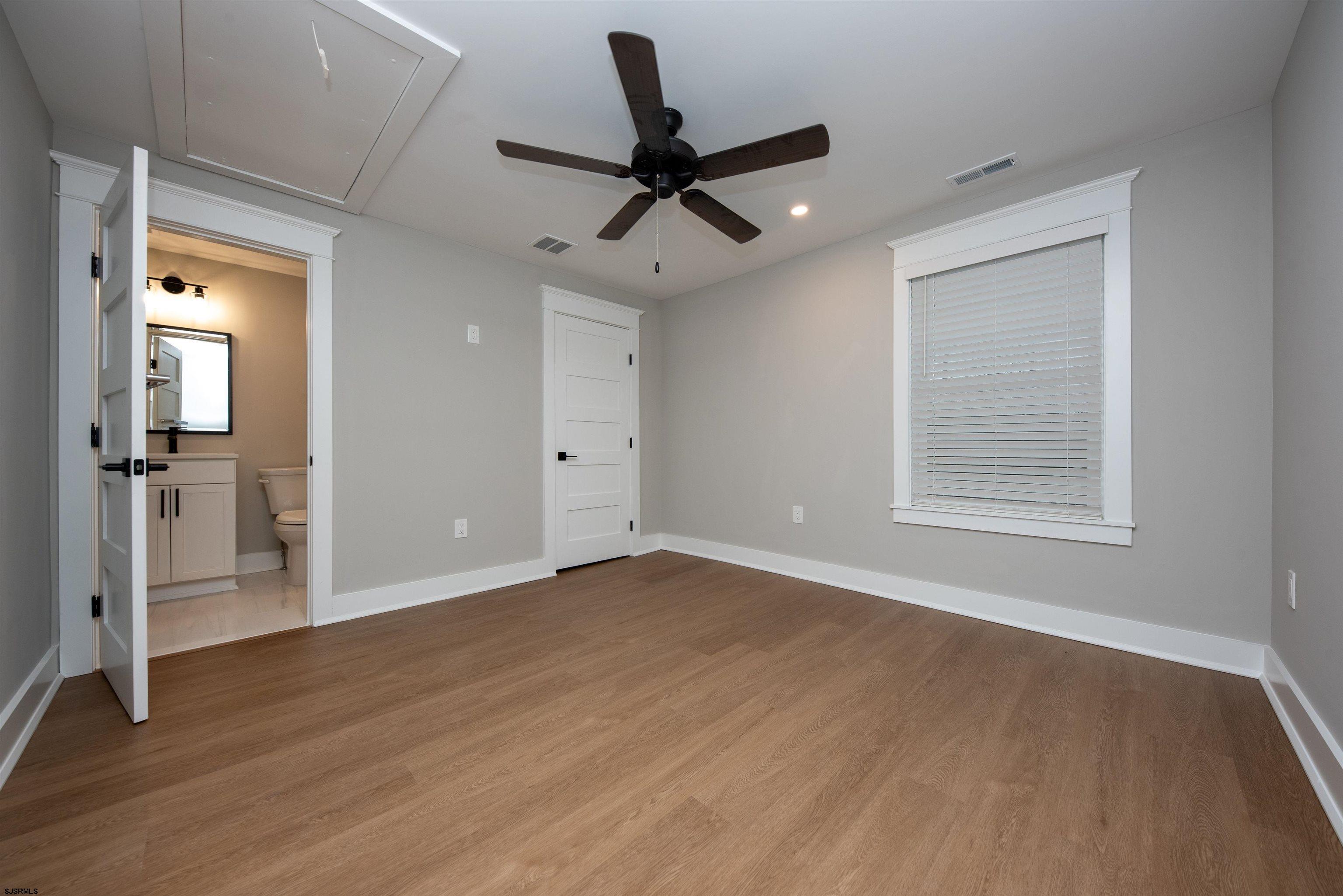 Tuckahoe, New Jersey 08270, United States, 4 Bedrooms Bedrooms, ,3 BathroomsBathrooms,Residential,Pending,14525