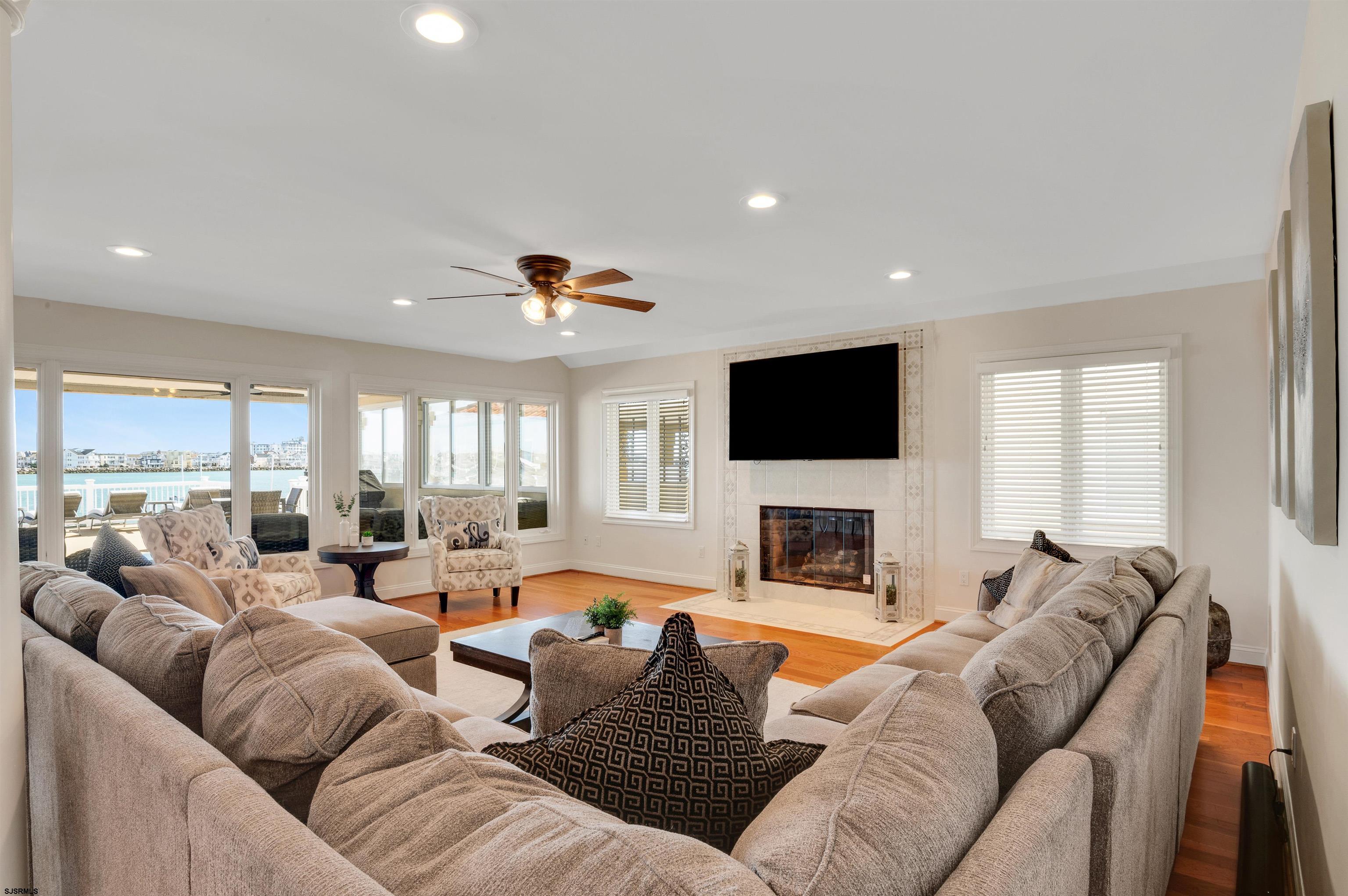 30 Seaview Dr