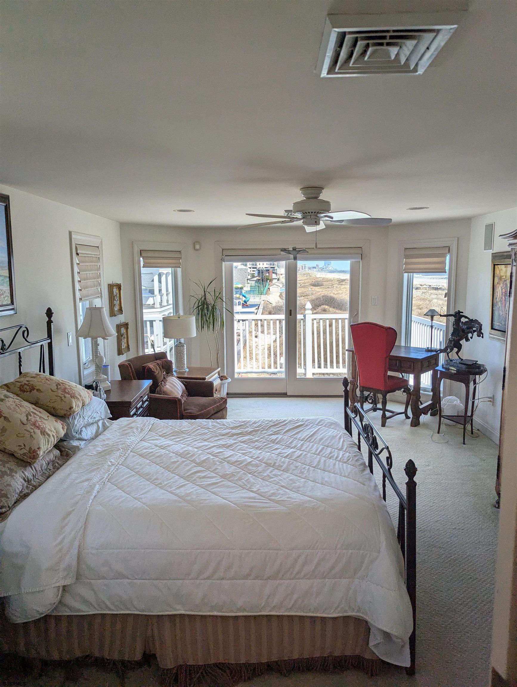 Longport, New Jersey 08403, United States, 3 Bedrooms Bedrooms, ,4 BathroomsBathrooms,Residential,Active,98538