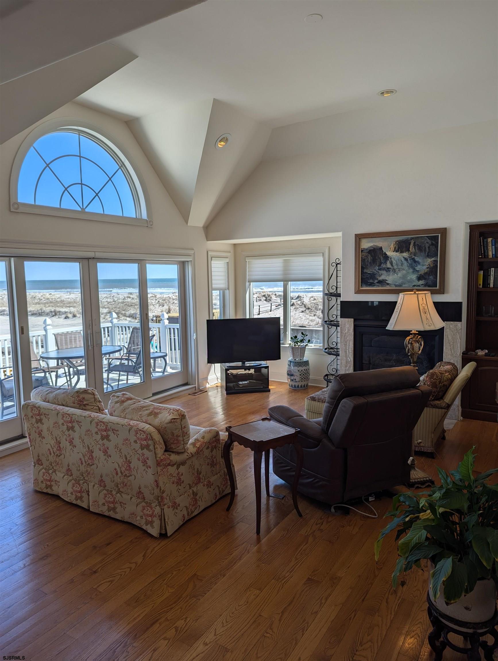 Longport, New Jersey 08403, United States, 3 Bedrooms Bedrooms, ,4 BathroomsBathrooms,Residential,Active,98538