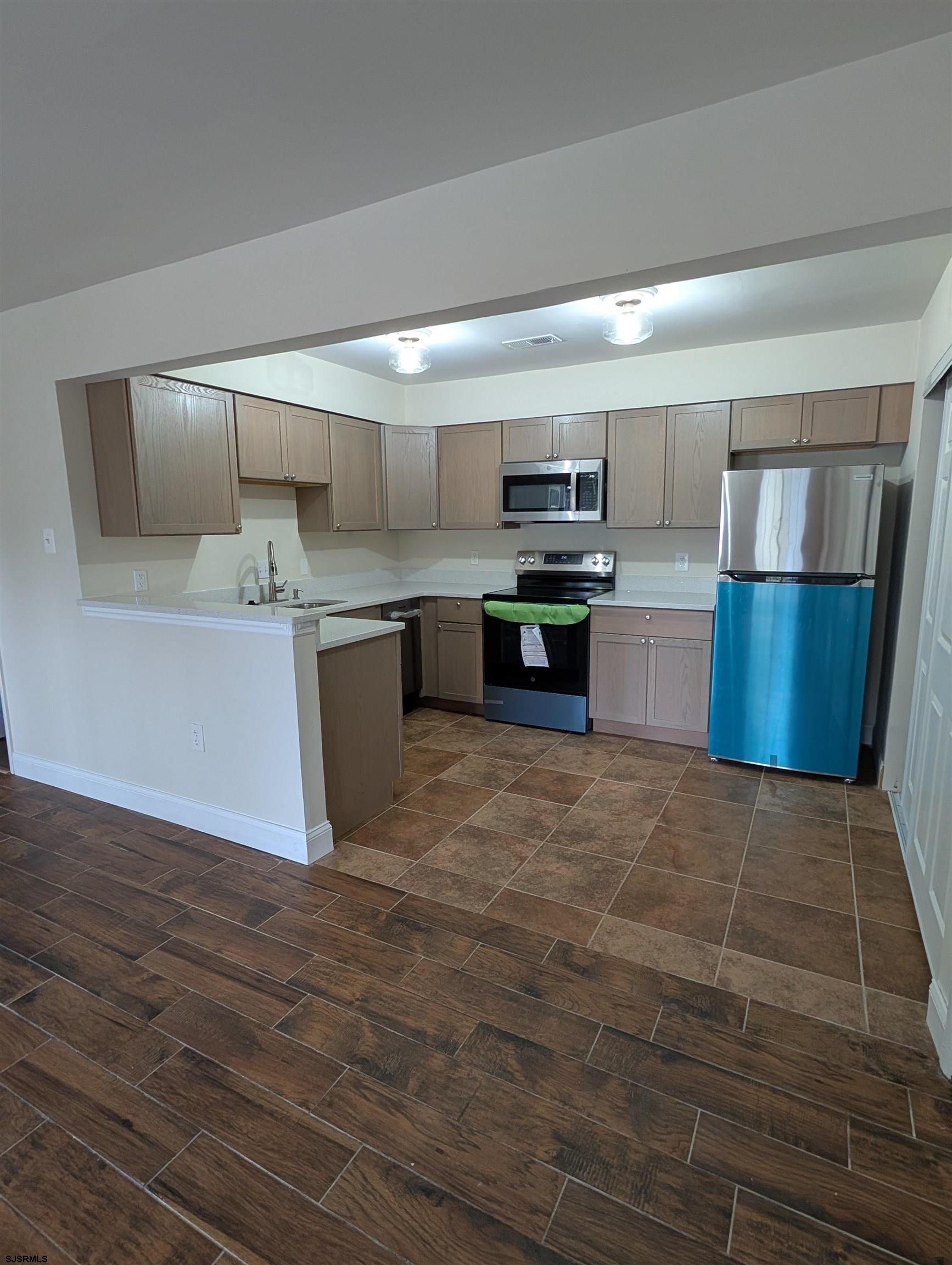 Egg Harbor Township, New Jersey 08234, United States, 2 Bedrooms Bedrooms, ,1 BathroomBathrooms,Residential,Active,210488