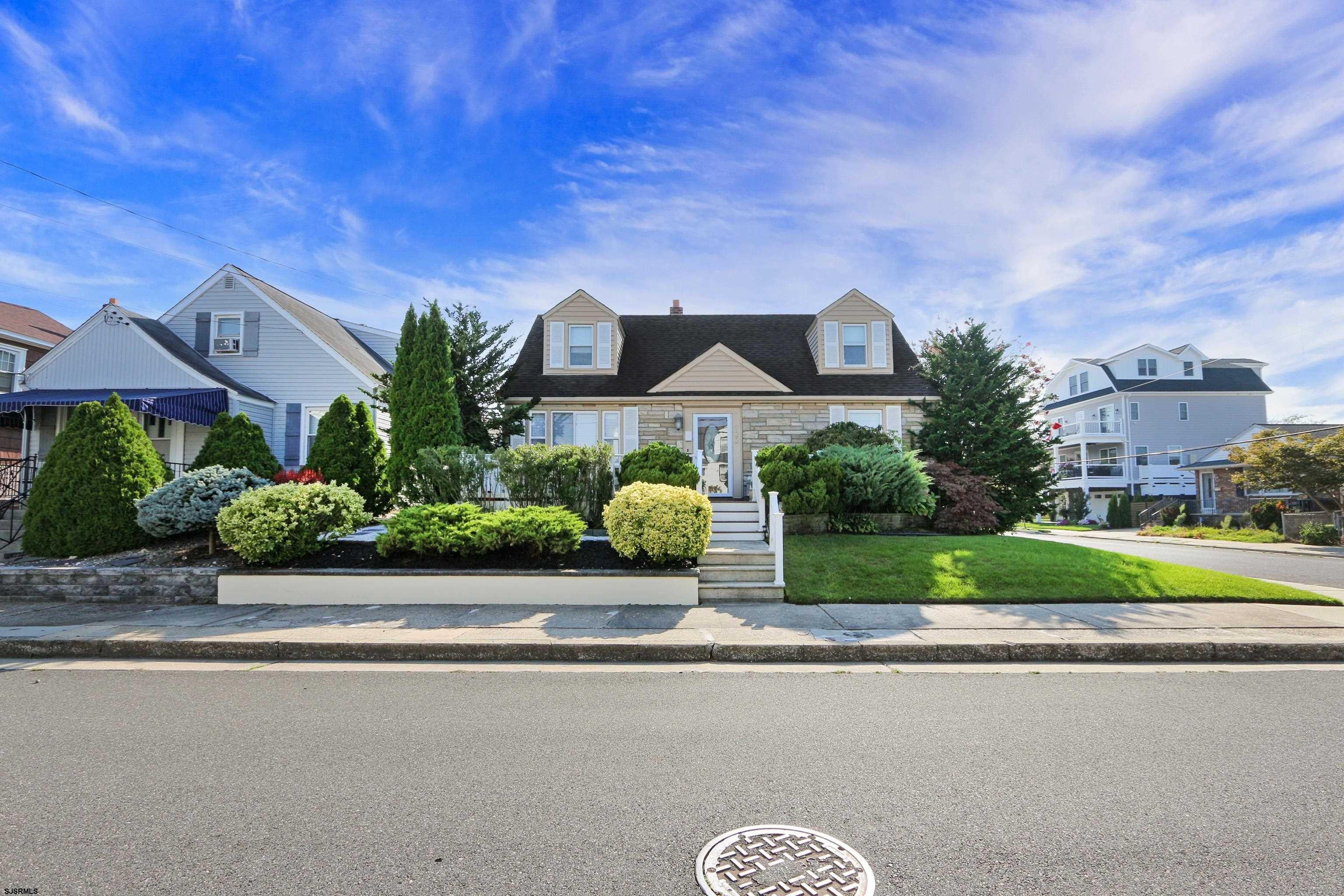 122 N Barclay Ave