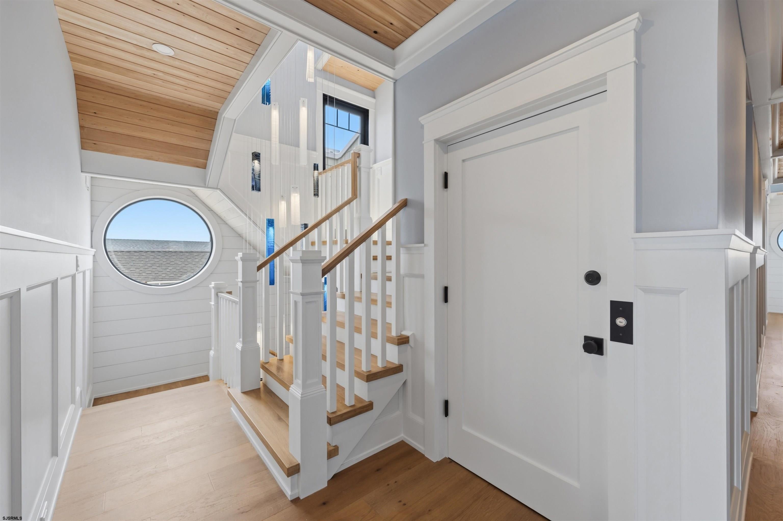 2906 Wesley 2