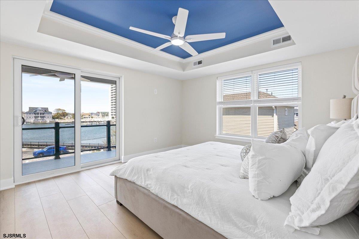 Ventnor, New Jersey 08406, United States, 4 Bedrooms Bedrooms, ,5 BathroomsBathrooms,Residential,Active,166106