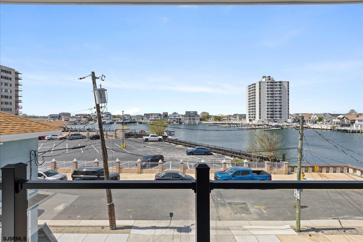 Ventnor, New Jersey 08406, United States, 4 Bedrooms Bedrooms, ,5 BathroomsBathrooms,Residential,Active,166106