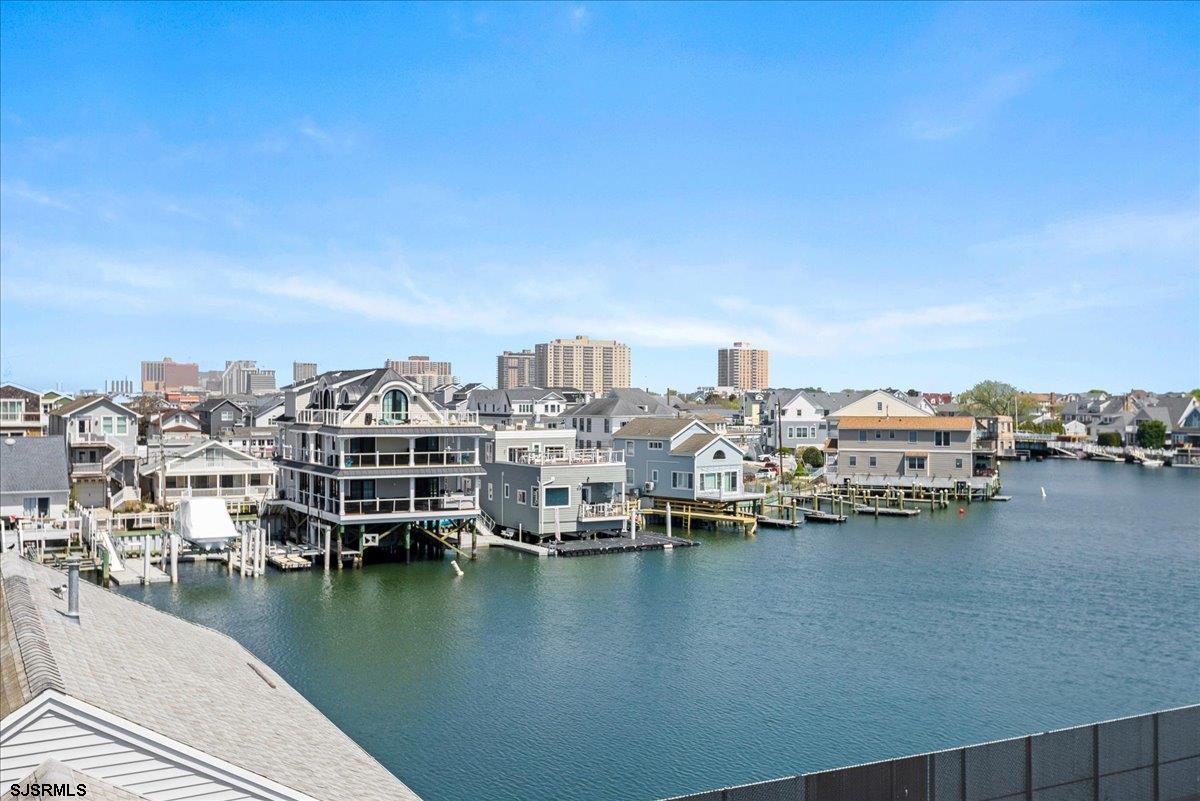 Ventnor, New Jersey 08406, United States, 4 Bedrooms Bedrooms, ,5 BathroomsBathrooms,Residential,Active,166106