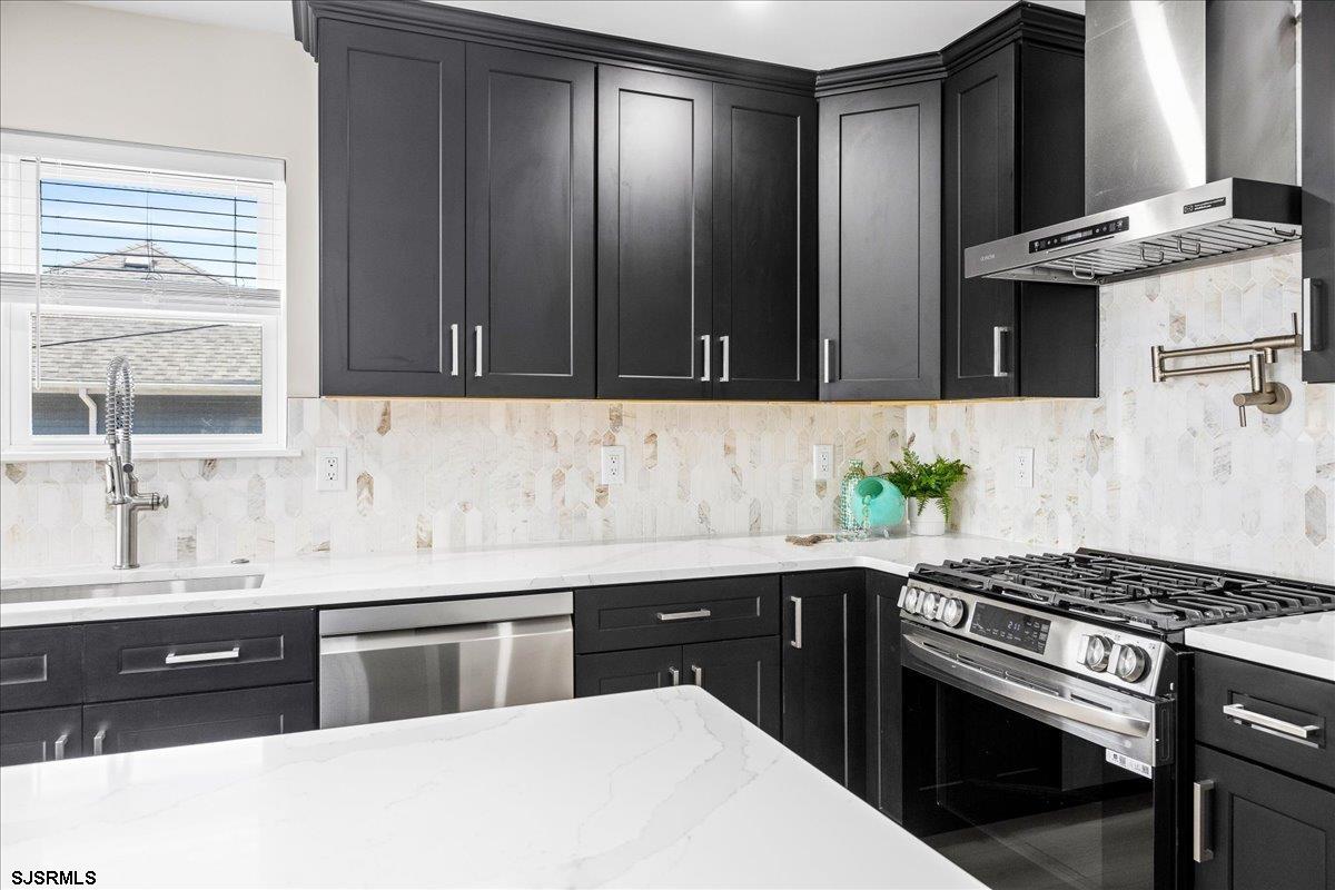 Ventnor, New Jersey 08406, United States, 4 Bedrooms Bedrooms, ,5 BathroomsBathrooms,Residential,Active,166106