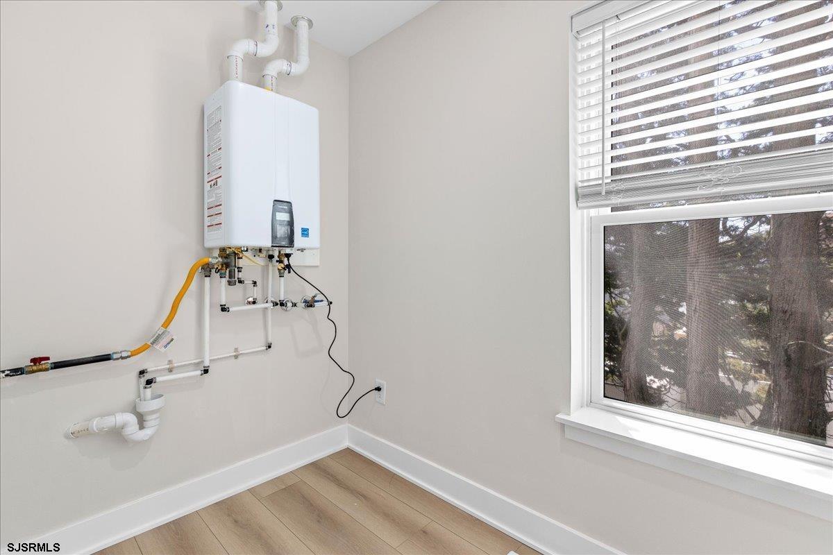 Ventnor, New Jersey 08406, United States, 4 Bedrooms Bedrooms, ,5 BathroomsBathrooms,Residential,Active,166106