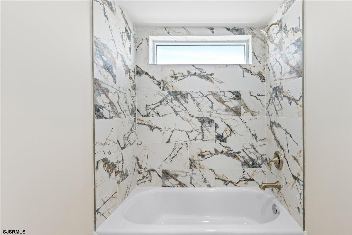 Ventnor, New Jersey 08406, United States, 4 Bedrooms Bedrooms, ,5 BathroomsBathrooms,Residential,Active,166106