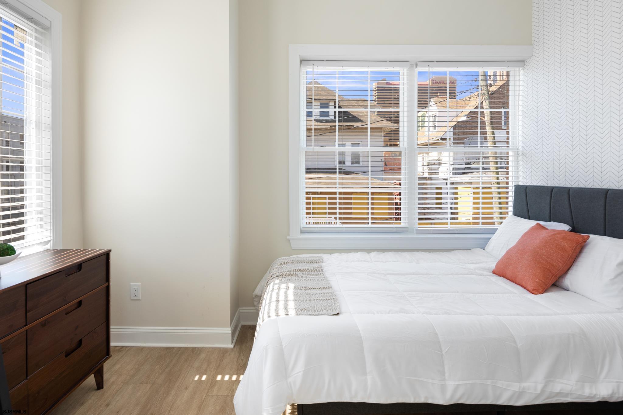 Atlantic City, New Jersey 08401, United States, 5 Bedrooms Bedrooms, ,5 BathroomsBathrooms,Residential,Active,158911