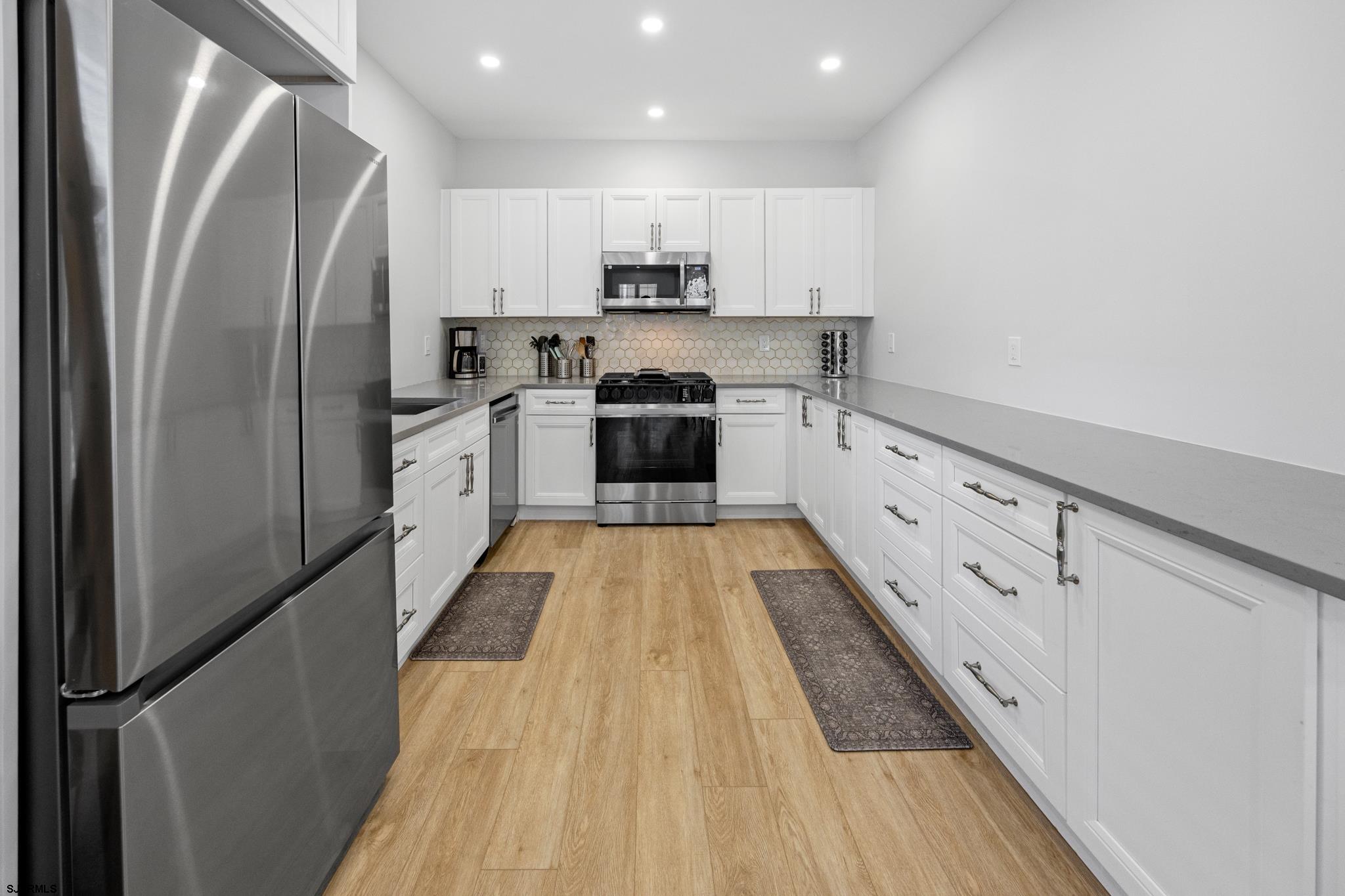 Atlantic City, New Jersey 08401, United States, 5 Bedrooms Bedrooms, ,5 BathroomsBathrooms,Residential,Active,158911