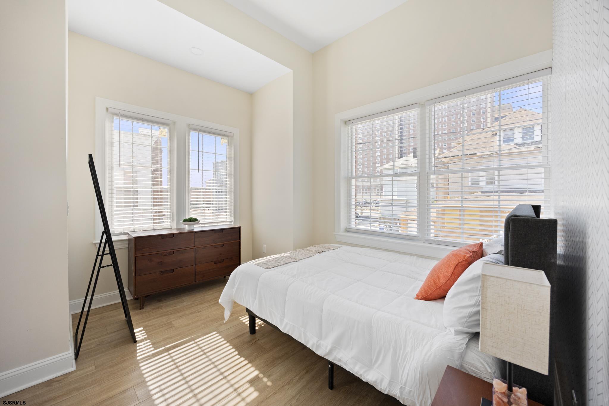 Atlantic City, New Jersey 08401, United States, 5 Bedrooms Bedrooms, ,5 BathroomsBathrooms,Residential,Active,158911