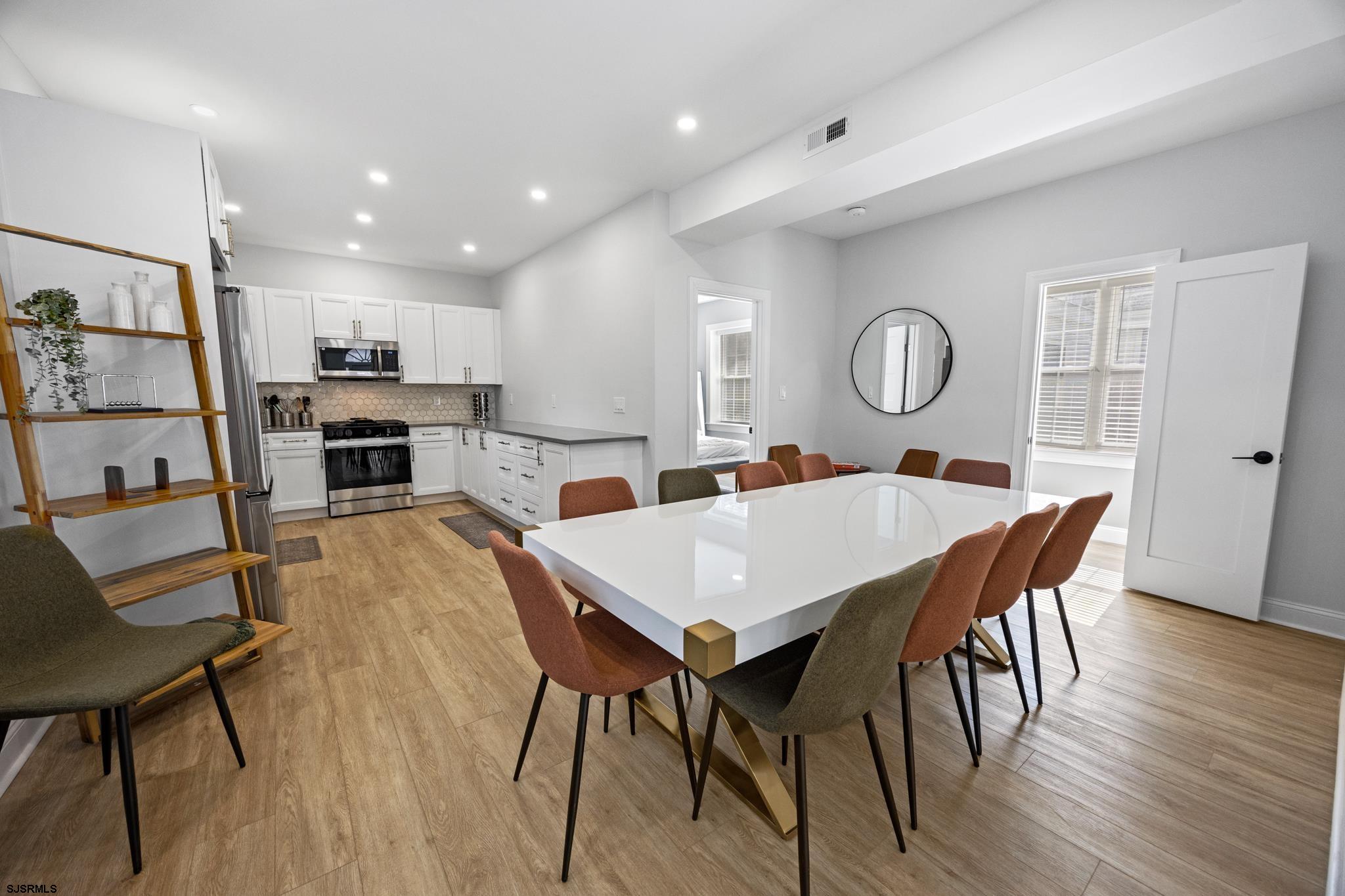 Atlantic City, New Jersey 08401, United States, 5 Bedrooms Bedrooms, ,5 BathroomsBathrooms,Residential,Active,158911