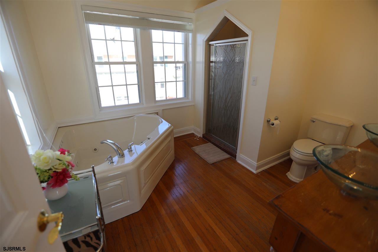 Ventnor, New Jersey 08406, United States, 5 Bedrooms Bedrooms, ,4 BathroomsBathrooms,Residential,Active,38875