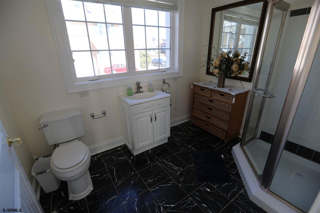 Ventnor, New Jersey 08406, United States, 5 Bedrooms Bedrooms, ,4 BathroomsBathrooms,Residential,Active,38875