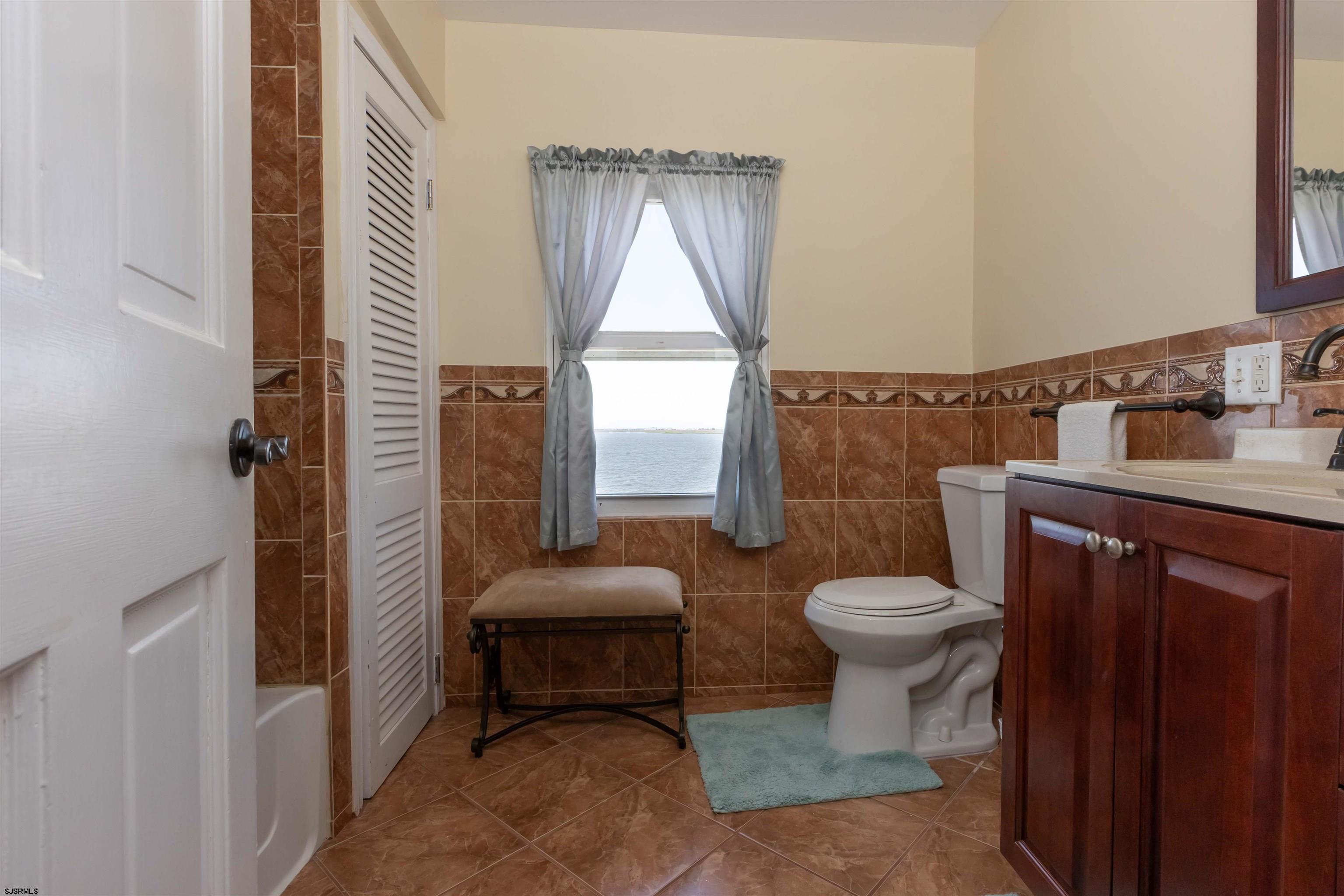 Pleasantville, New Jersey 08232, United States, 5 Bedrooms Bedrooms, ,5 BathroomsBathrooms,Residential,Active,131889