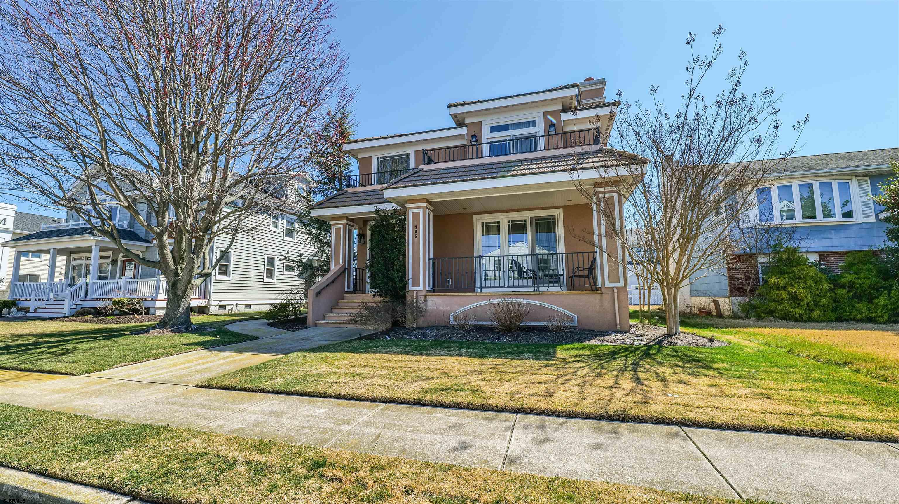 1905 Glenwood Dr