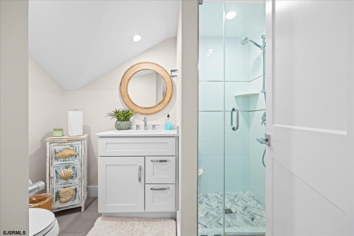 Margate, New Jersey 08402, United States, 6 Bedrooms Bedrooms, ,5 BathroomsBathrooms,Residential,Active,241630