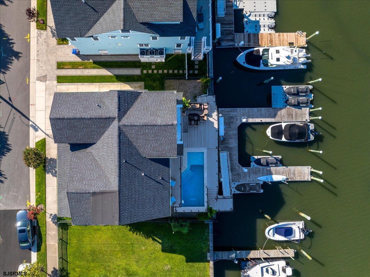 Margate, New Jersey 08402, United States, 6 Bedrooms Bedrooms, ,5 BathroomsBathrooms,Residential,Active,241630