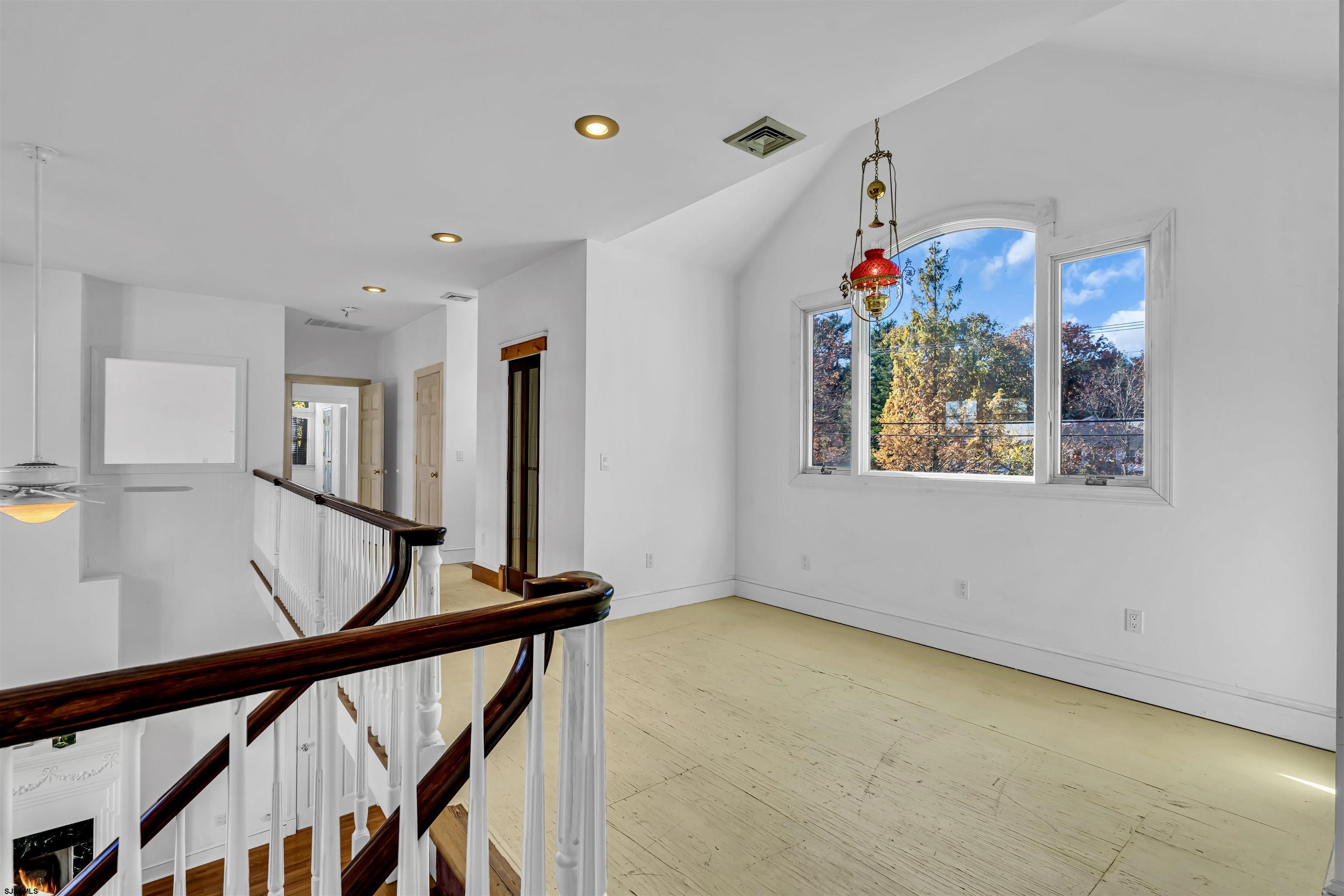 Egg Harbor Township, New Jersey 08234, United States, 5 Bedrooms Bedrooms, ,4 BathroomsBathrooms,Residential,Pending,32572