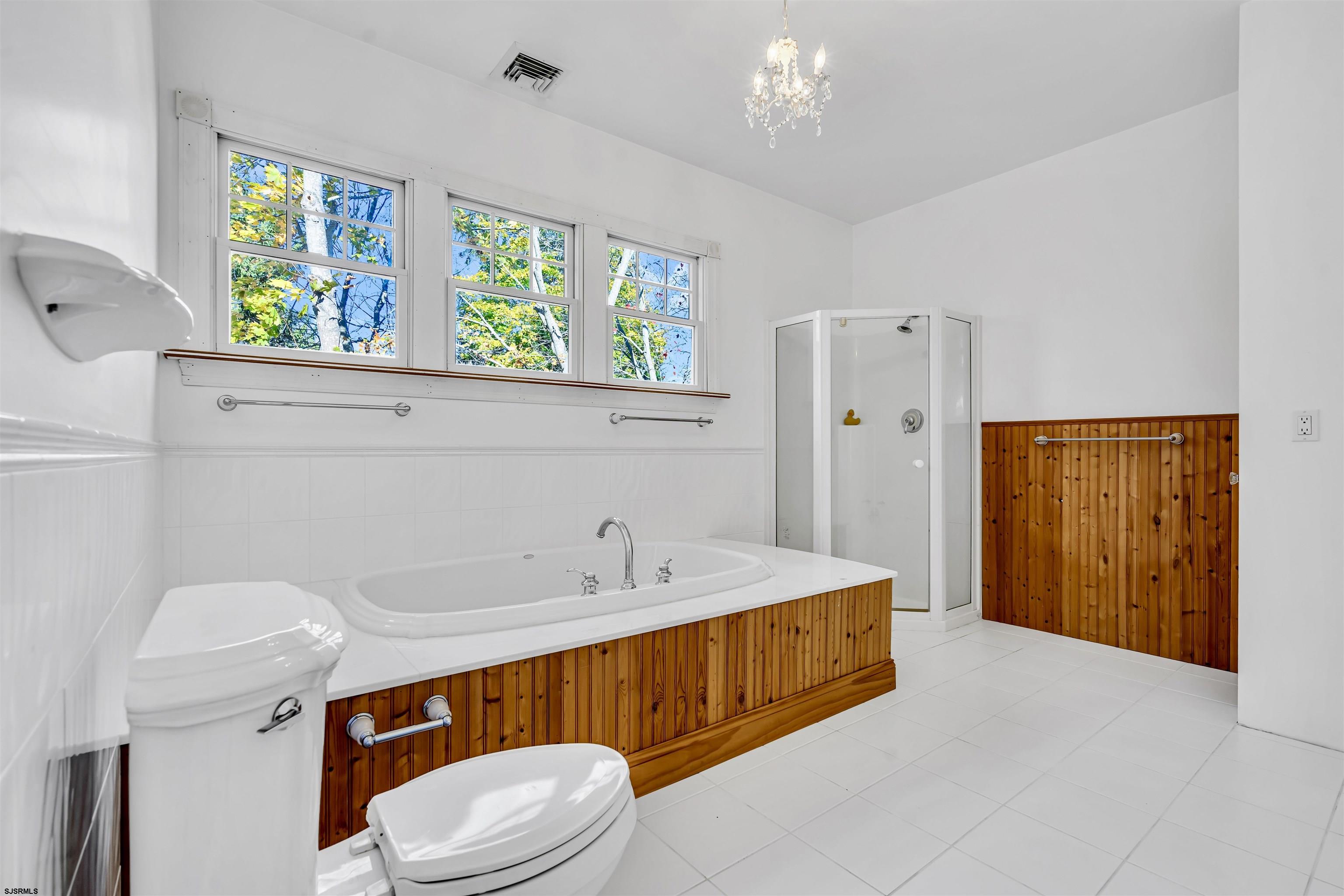 Egg Harbor Township, New Jersey 08234, United States, 5 Bedrooms Bedrooms, ,4 BathroomsBathrooms,Residential,Pending,32572