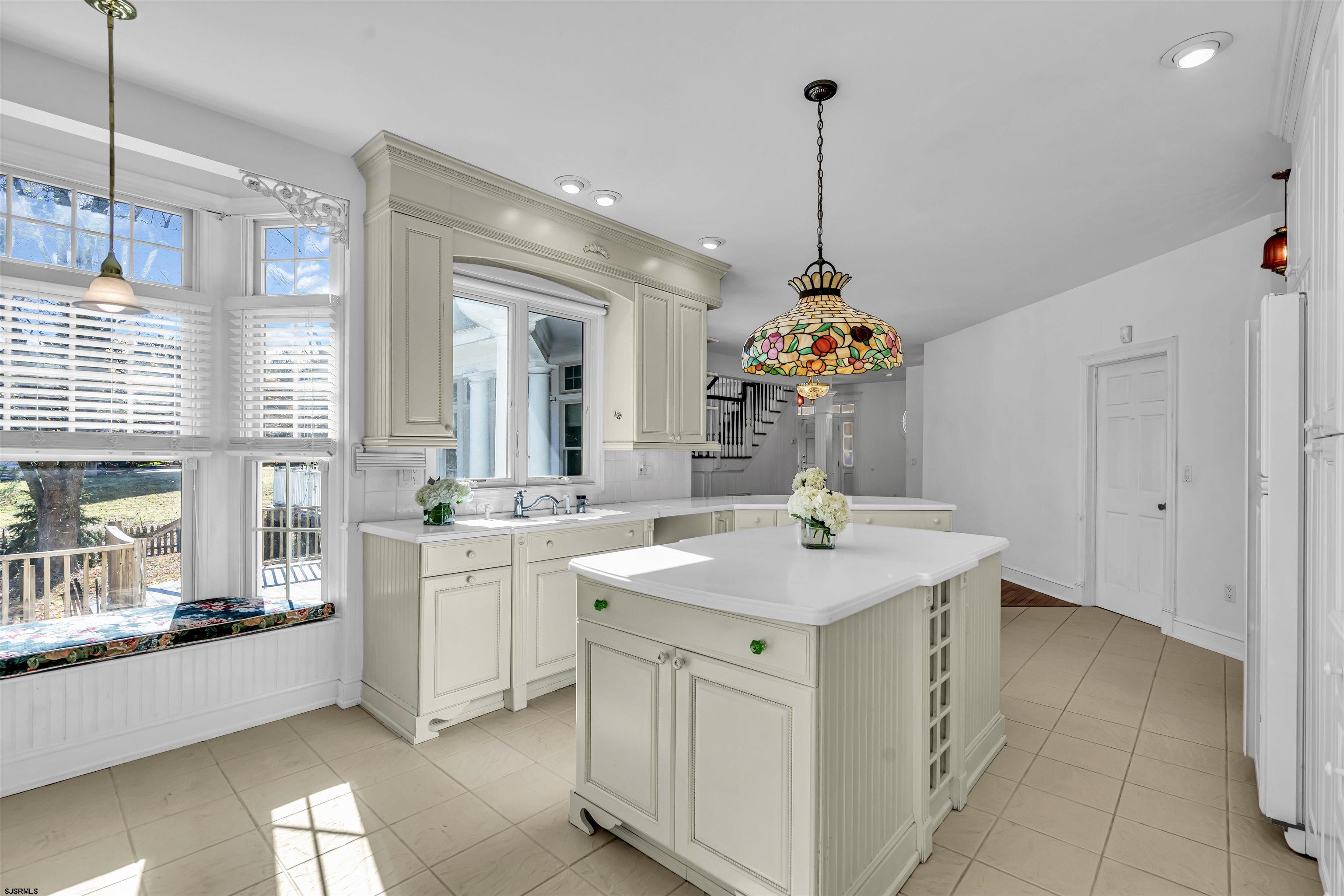 Egg Harbor Township, New Jersey 08234, United States, 5 Bedrooms Bedrooms, ,4 BathroomsBathrooms,Residential,Pending,32572