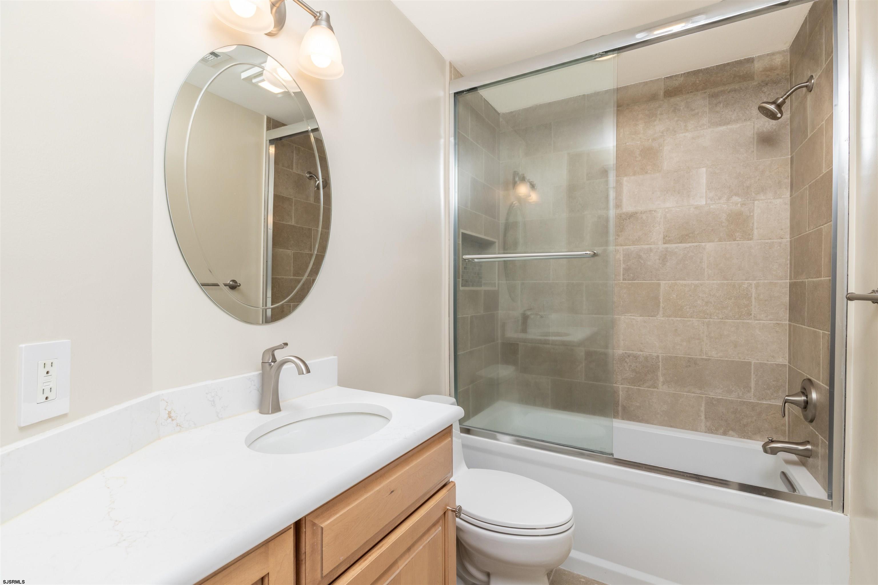 28 N 32nd Ave