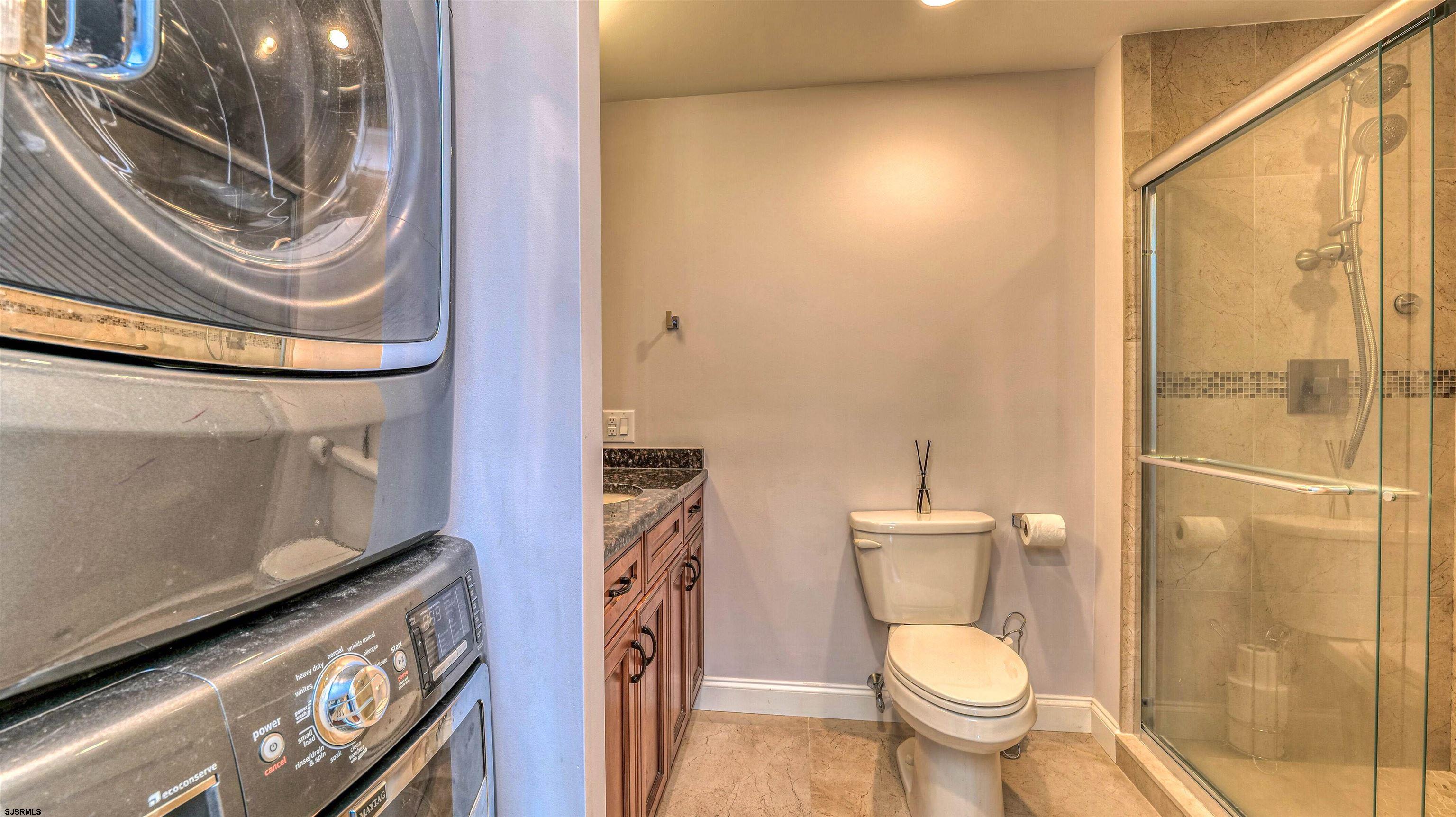 Ventnor, New Jersey 08406, United States, 1 Bedroom Bedrooms, ,2 BathroomsBathrooms,Residential,Active,241156