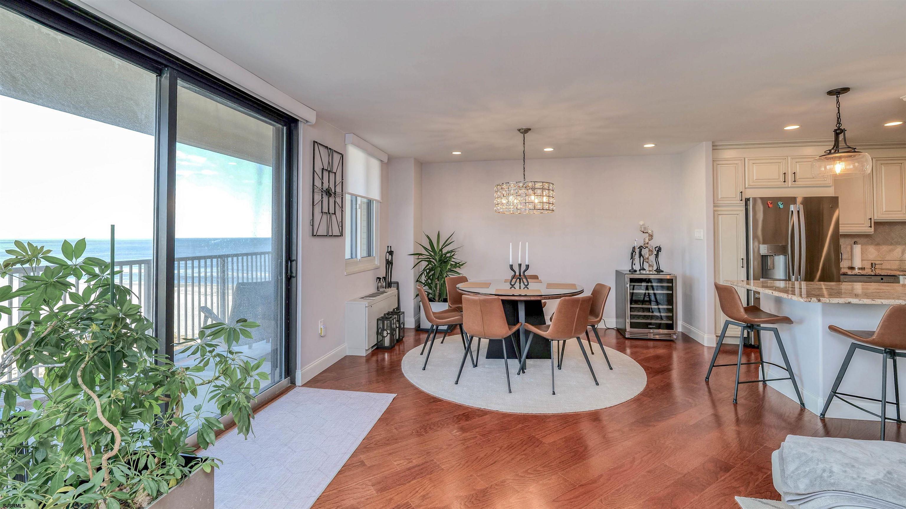 Ventnor, New Jersey 08406, United States, 1 Bedroom Bedrooms, ,2 BathroomsBathrooms,Residential,Active,241156