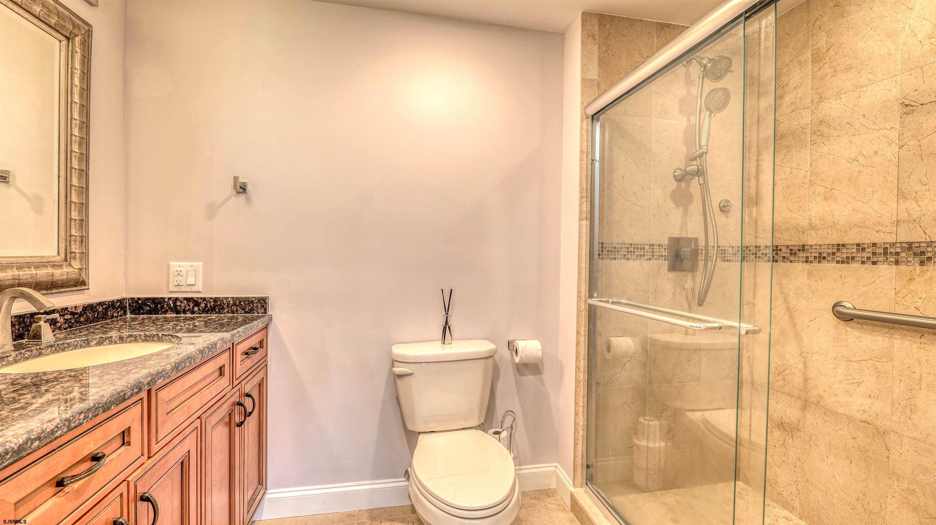 Ventnor, New Jersey 08406, United States, 1 Bedroom Bedrooms, ,2 BathroomsBathrooms,Residential,Active,241156