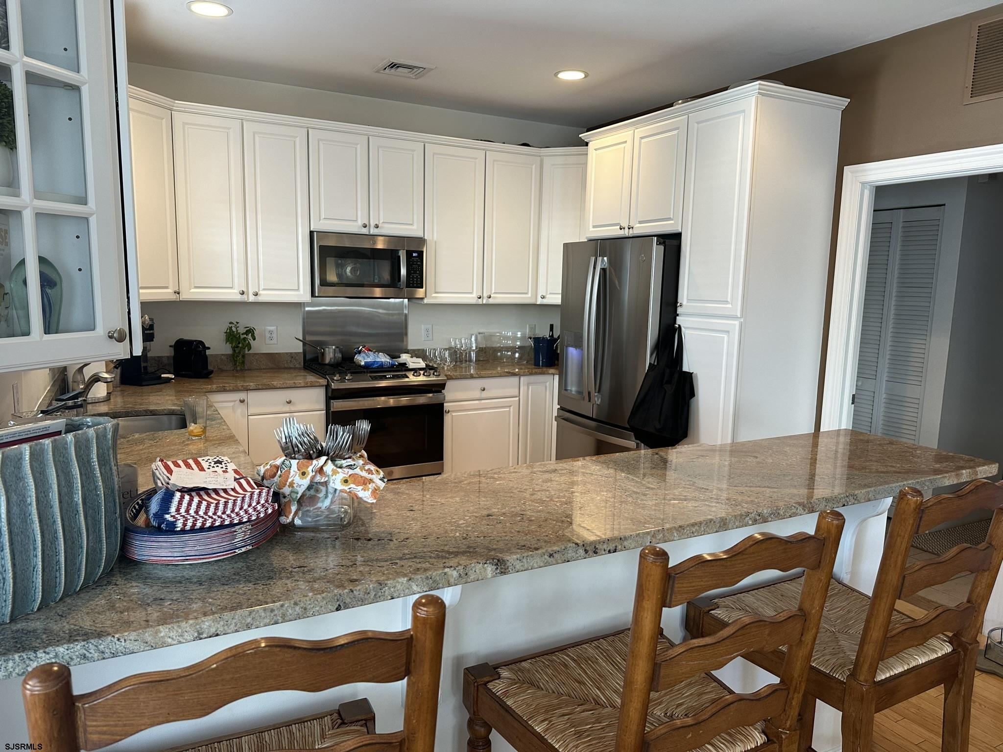 Margate, New Jersey 08402, United States, 4 Bedrooms Bedrooms, ,3 BathroomsBathrooms,Residential,Active,323