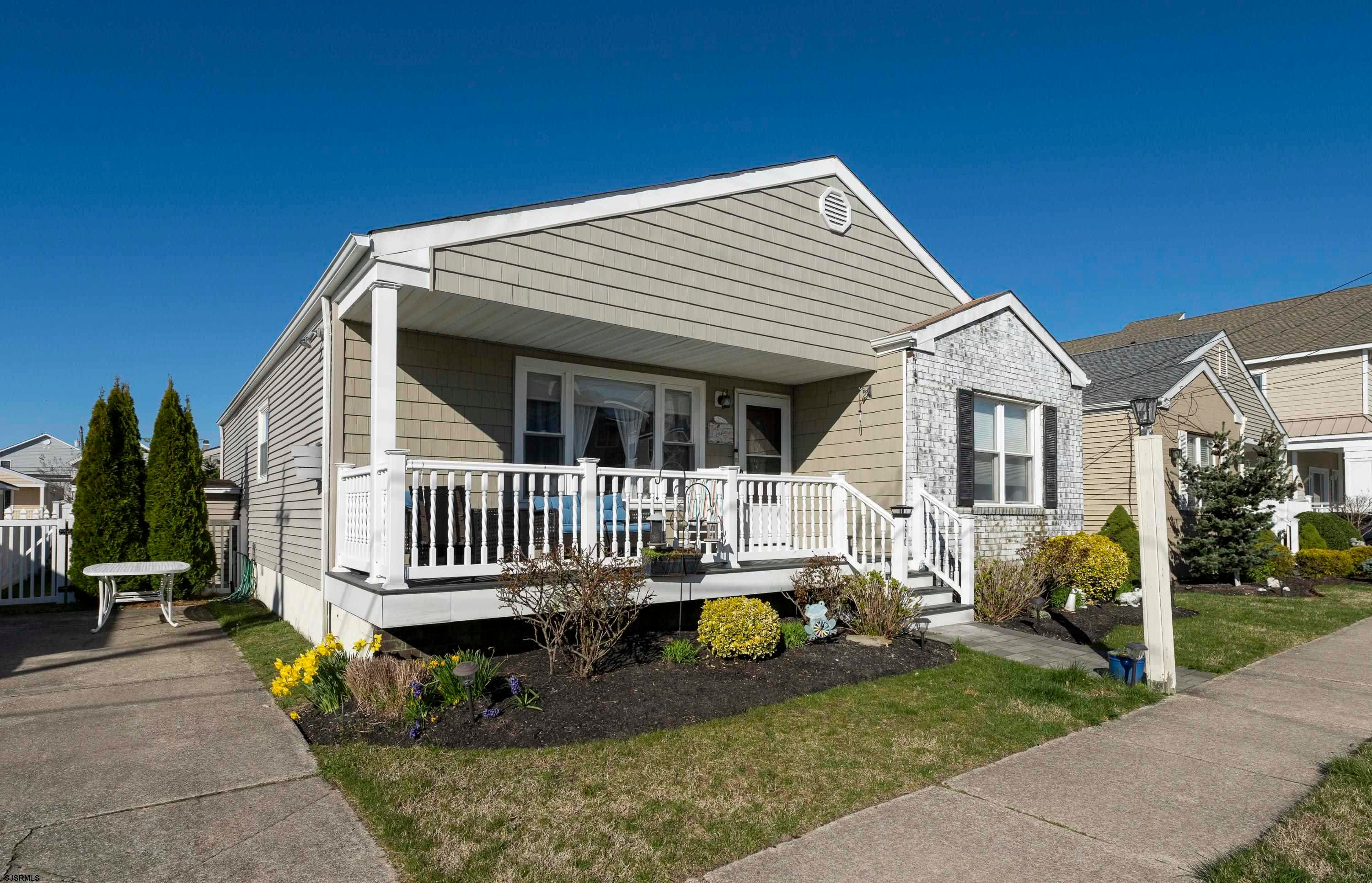 220 N 35th