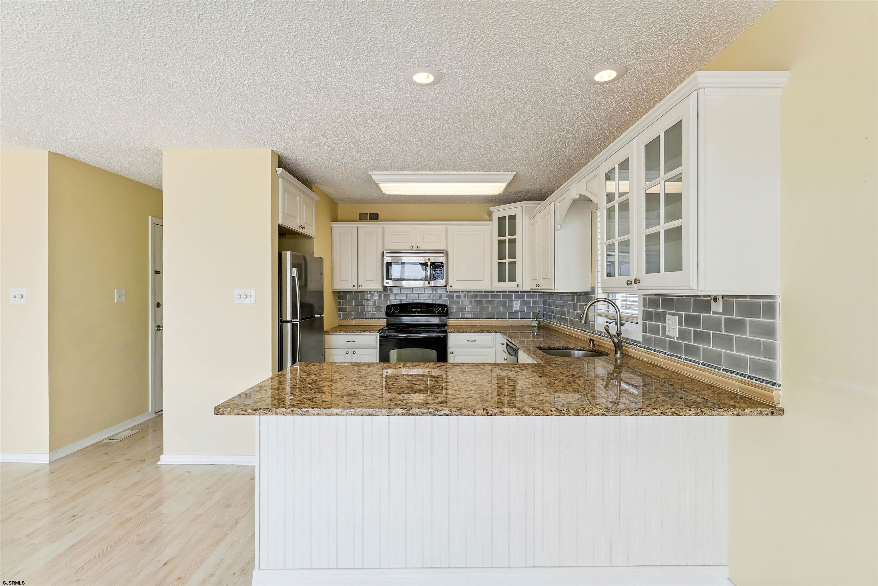 Ocean City, New Jersey 08226, United States, 8 Bedrooms Bedrooms, ,4 BathroomsBathrooms,Residential,Active,164243