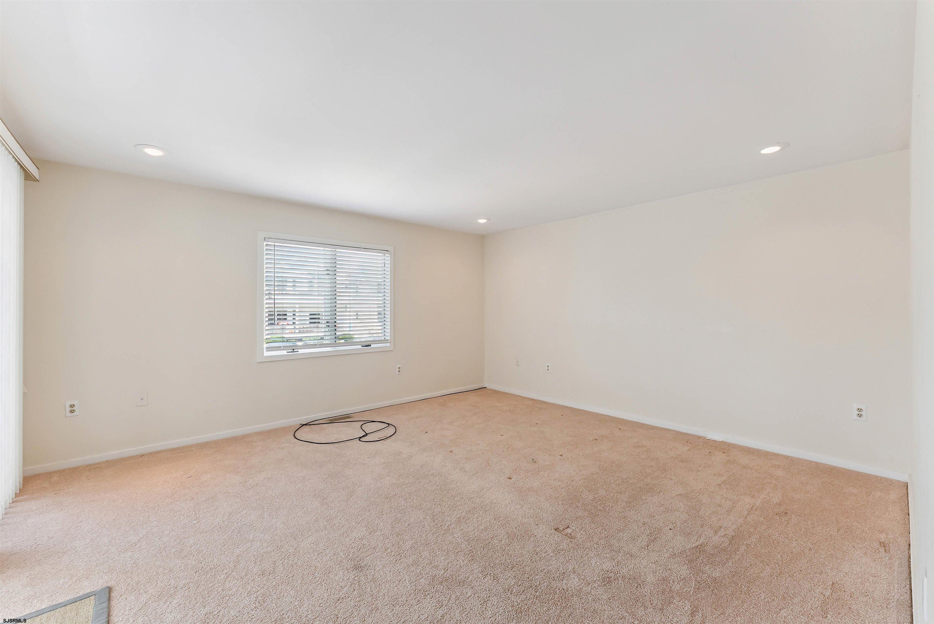 Ocean City, New Jersey 08226, United States, 8 Bedrooms Bedrooms, ,4 BathroomsBathrooms,Residential,Active,164243