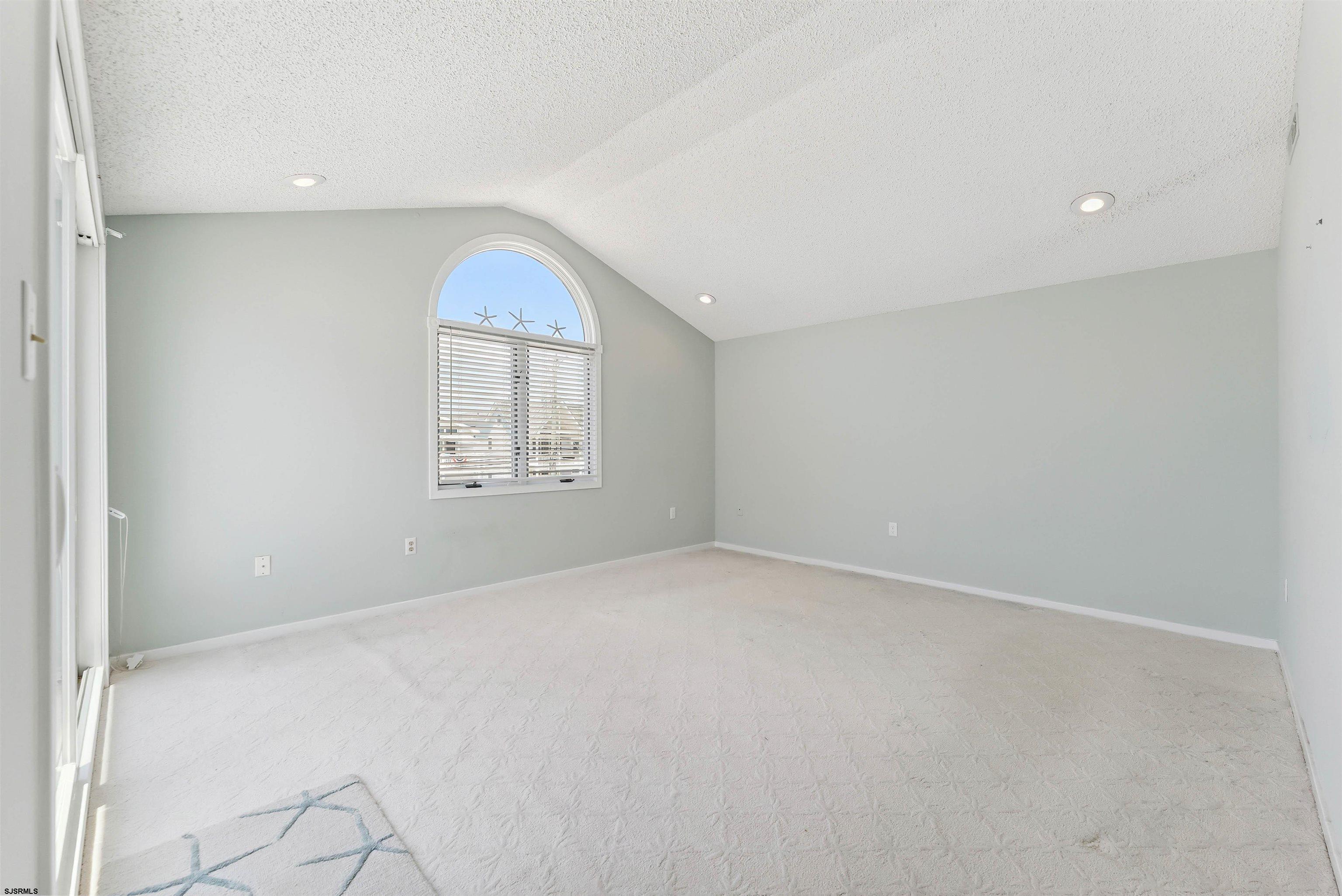 Ocean City, New Jersey 08226, United States, 8 Bedrooms Bedrooms, ,4 BathroomsBathrooms,Residential,Active,164243