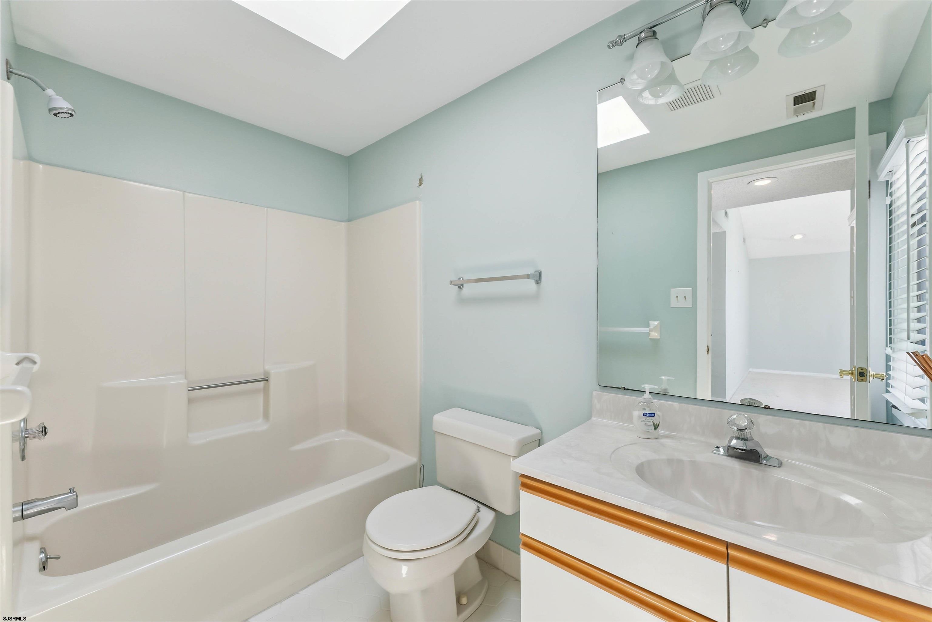 Ocean City, New Jersey 08226, United States, 8 Bedrooms Bedrooms, ,4 BathroomsBathrooms,Residential,Active,164243