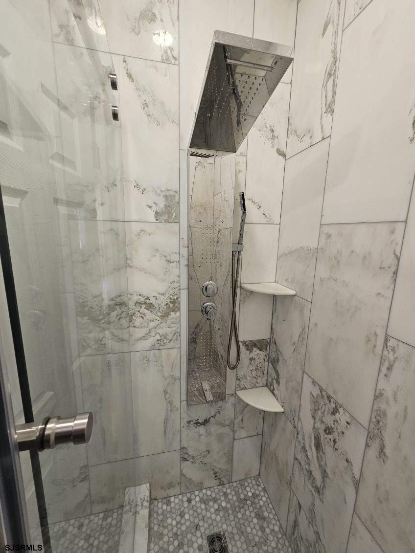 Ventnor, New Jersey 08406, United States, 6 Bedrooms Bedrooms, ,5 BathroomsBathrooms,Residential,Active,248108