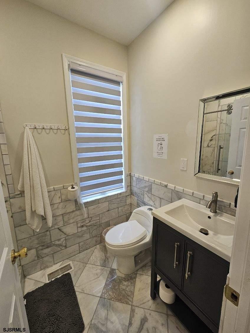 Ventnor, New Jersey 08406, United States, 6 Bedrooms Bedrooms, ,5 BathroomsBathrooms,Residential,Active,248108