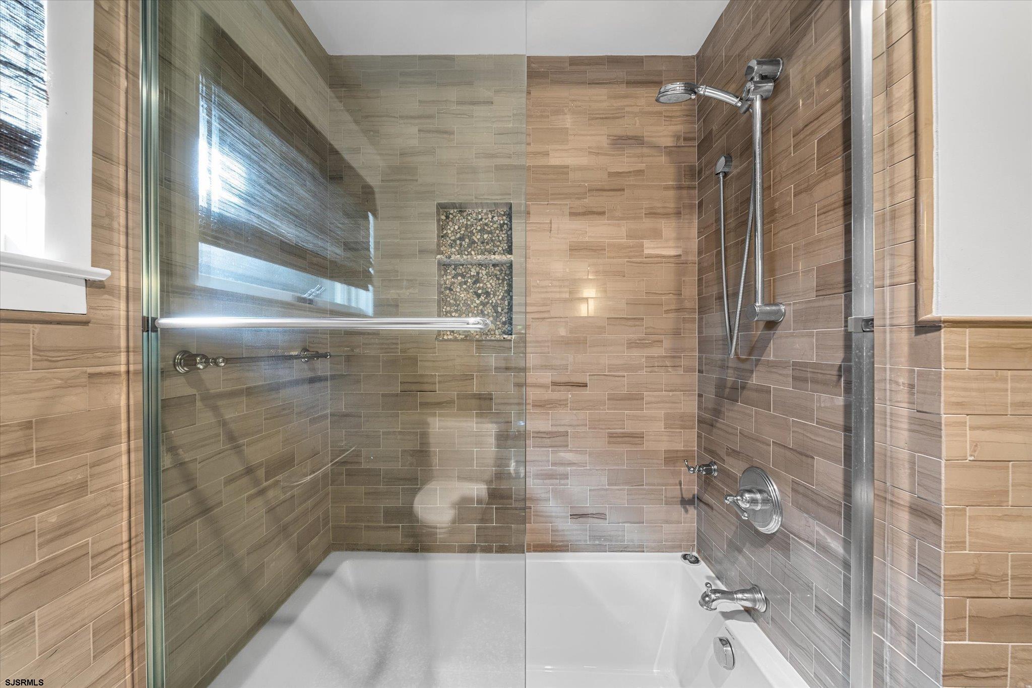 Linwood, New Jersey 08221, United States, 4 Bedrooms Bedrooms, ,2 BathroomsBathrooms,Residential,Active,156088