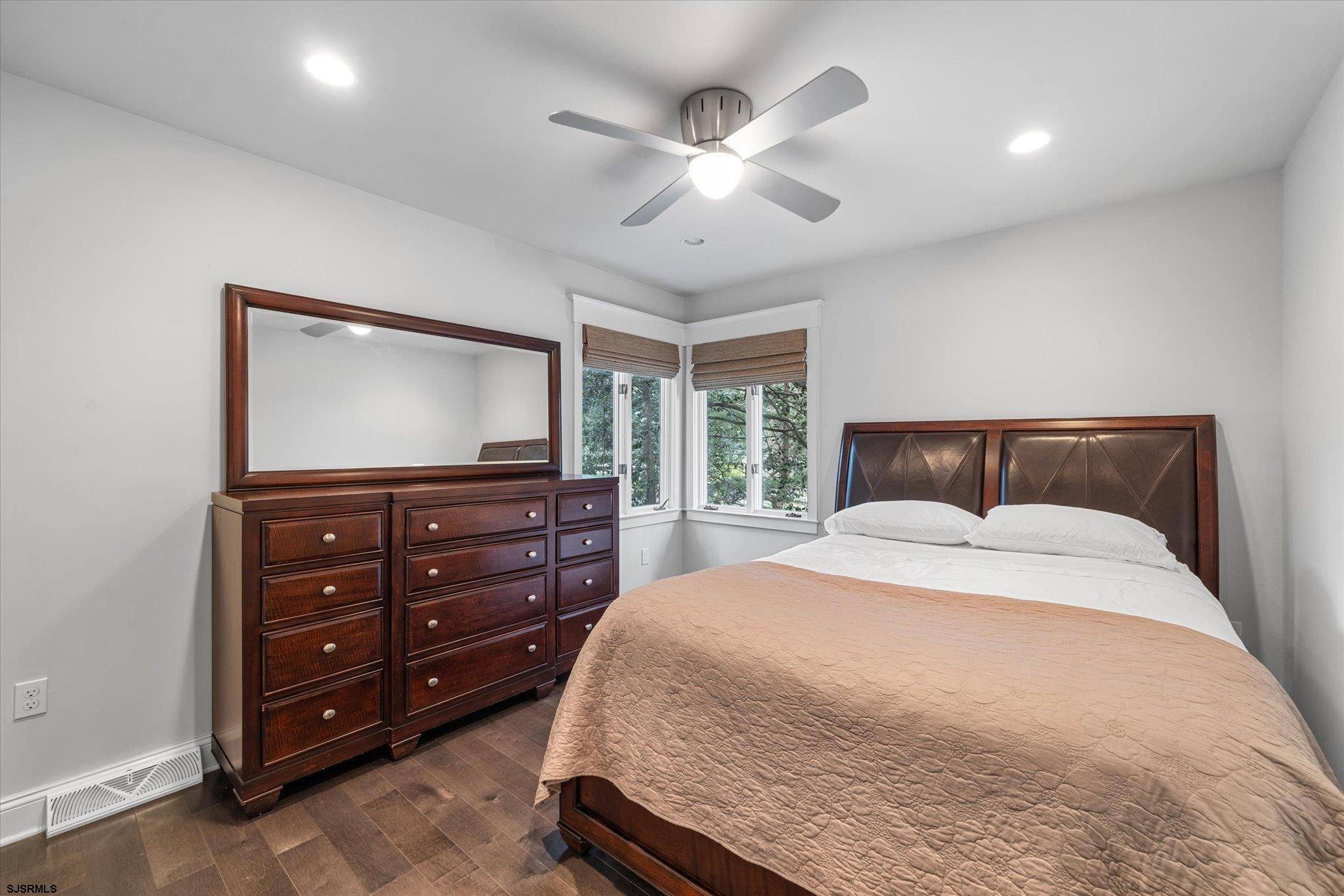 Linwood, New Jersey 08221, United States, 4 Bedrooms Bedrooms, ,2 BathroomsBathrooms,Residential,Active,156088