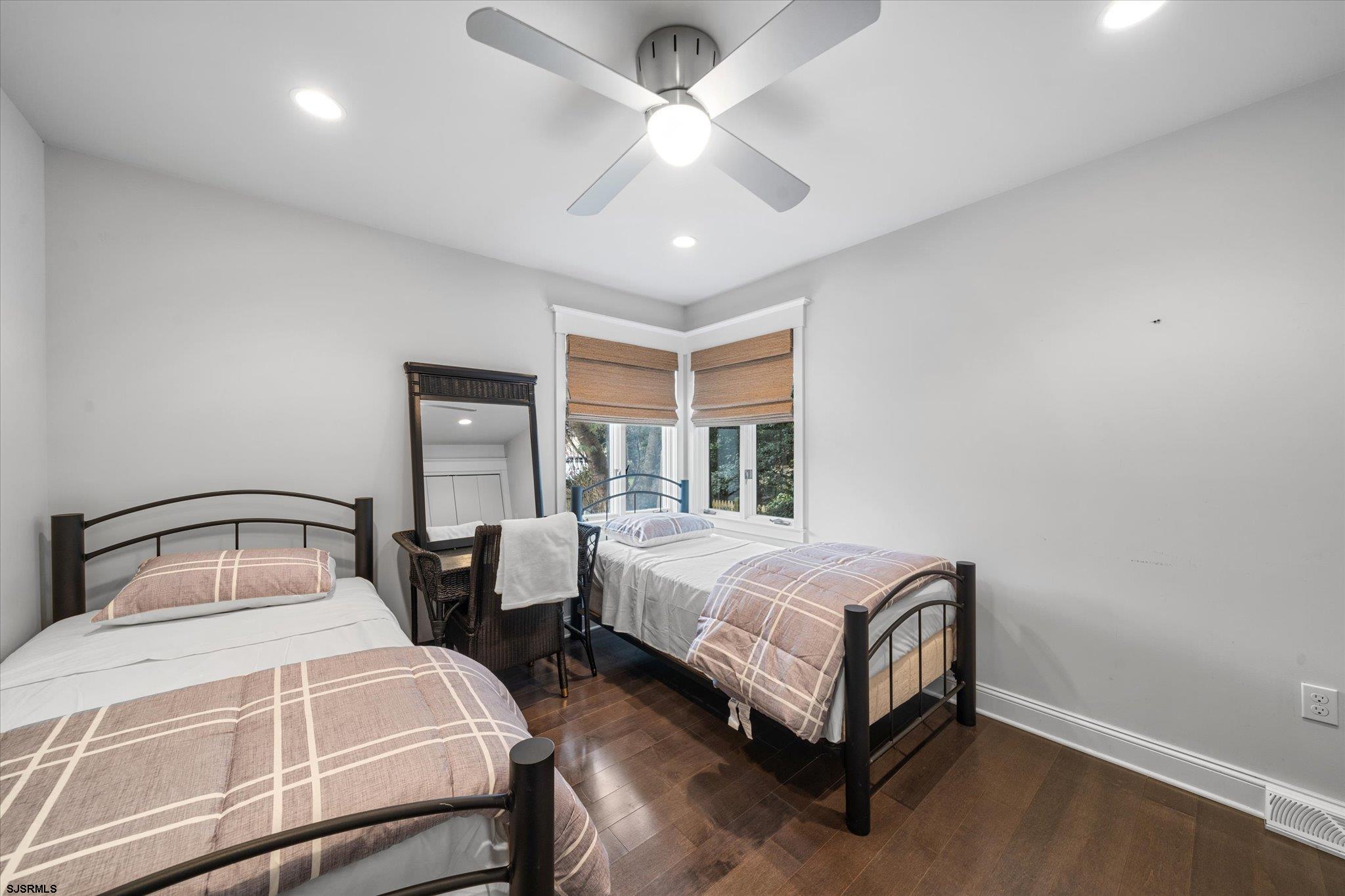 Linwood, New Jersey 08221, United States, 4 Bedrooms Bedrooms, ,2 BathroomsBathrooms,Residential,Active,156088