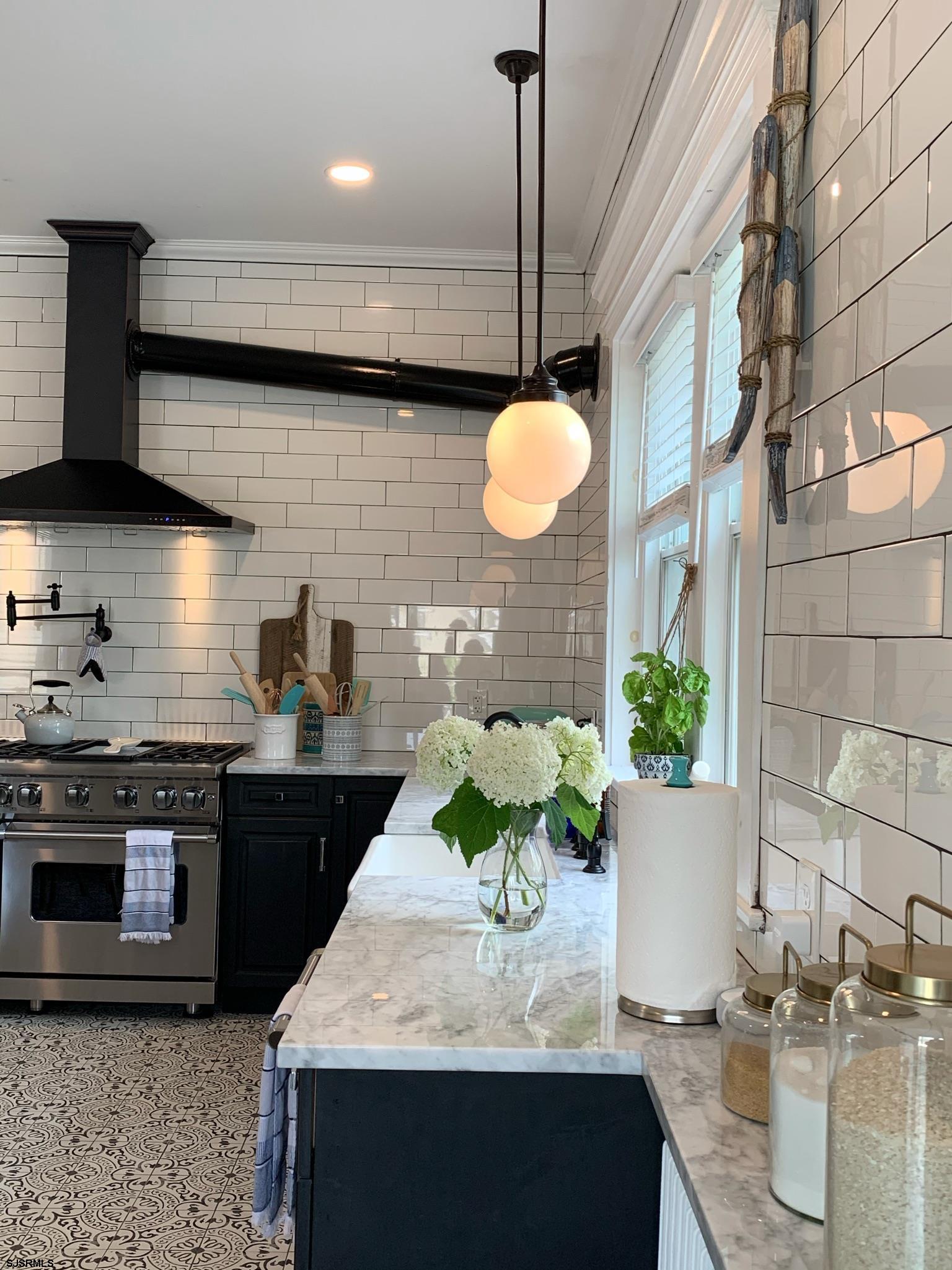 Ventnor, New Jersey 08406, United States, 7 Bedrooms Bedrooms, ,5 BathroomsBathrooms,Residential,Active,76731