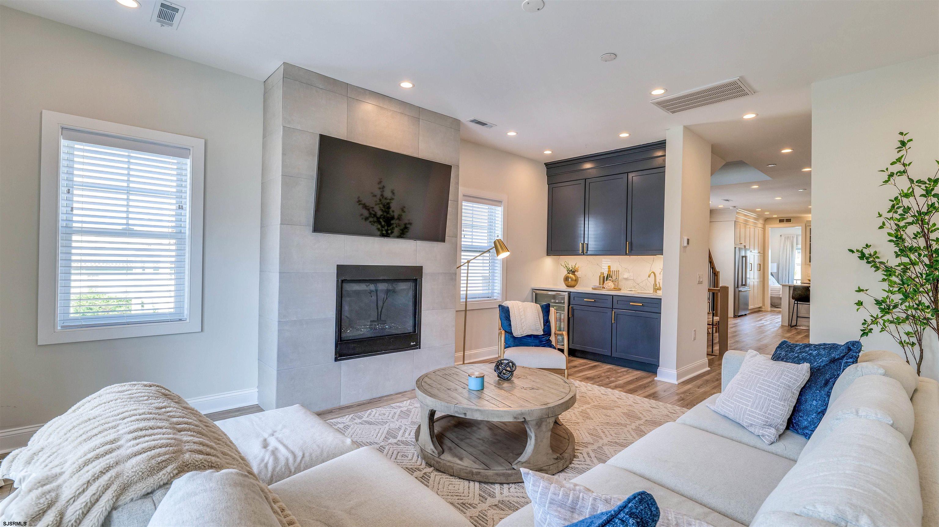 Margate, New Jersey 08402, United States, 4 Bedrooms Bedrooms, ,4 BathroomsBathrooms,Residential,Active,121632