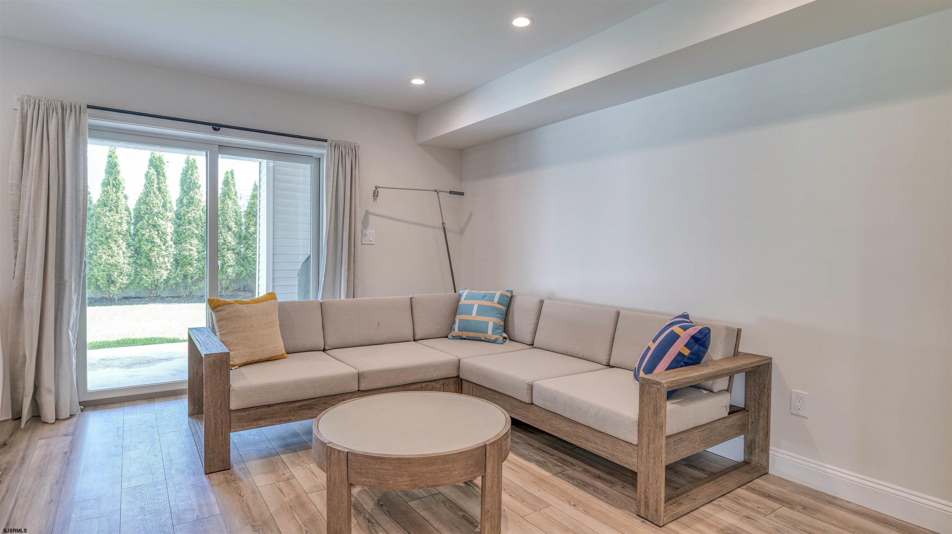 Margate, New Jersey 08402, United States, 4 Bedrooms Bedrooms, ,4 BathroomsBathrooms,Residential,Active,121632