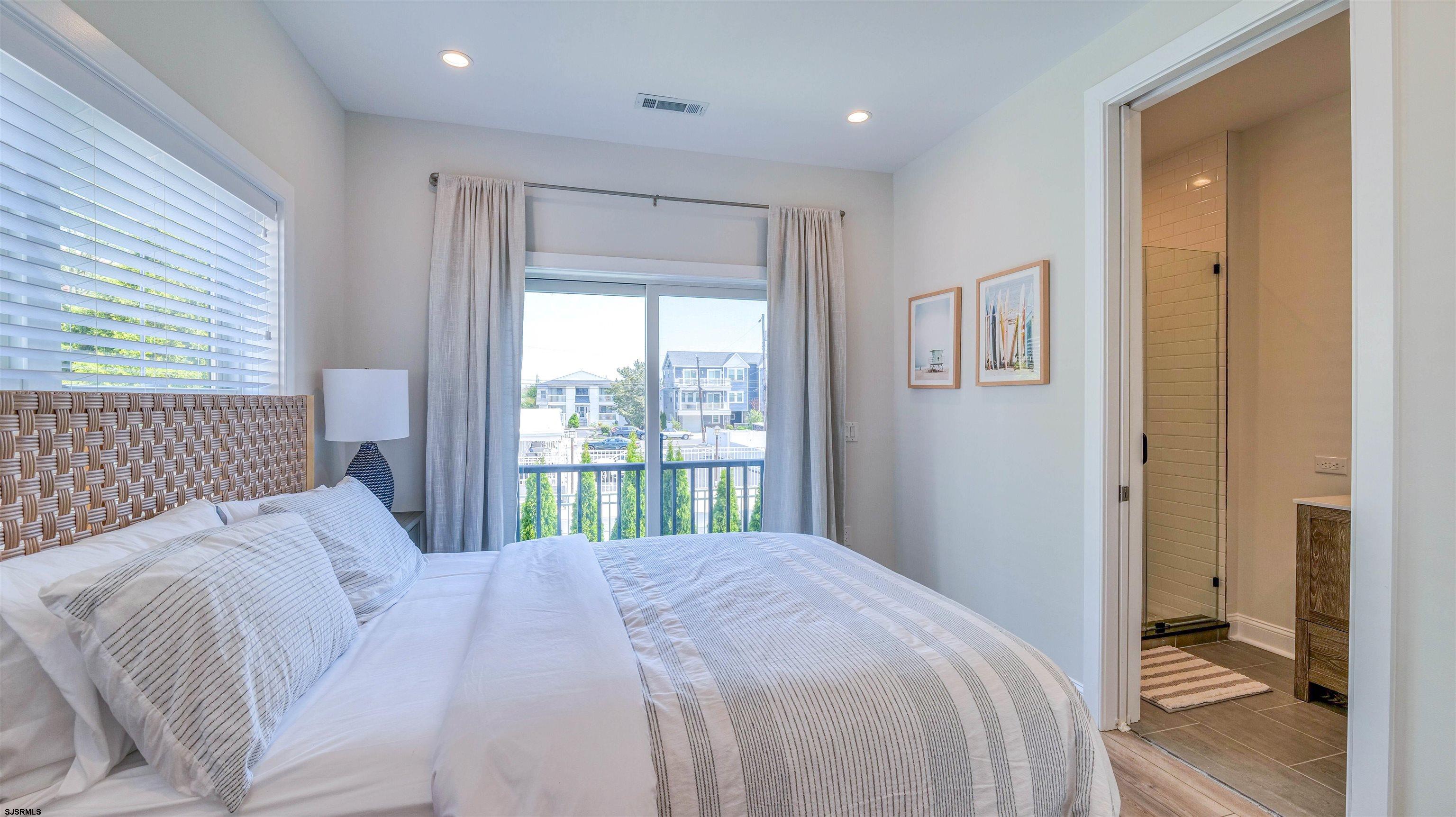 Margate, New Jersey 08402, United States, 4 Bedrooms Bedrooms, ,4 BathroomsBathrooms,Residential,Active,121632