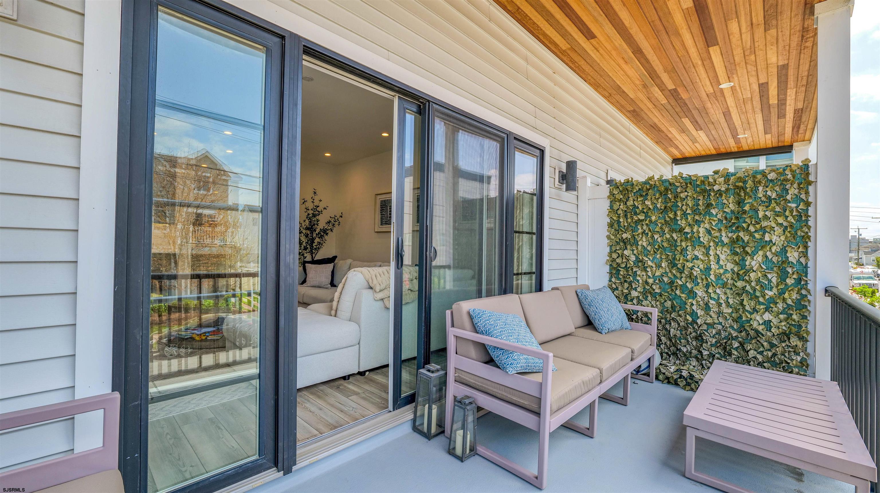 Margate, New Jersey 08402, United States, 4 Bedrooms Bedrooms, ,4 BathroomsBathrooms,Residential,Active,121632