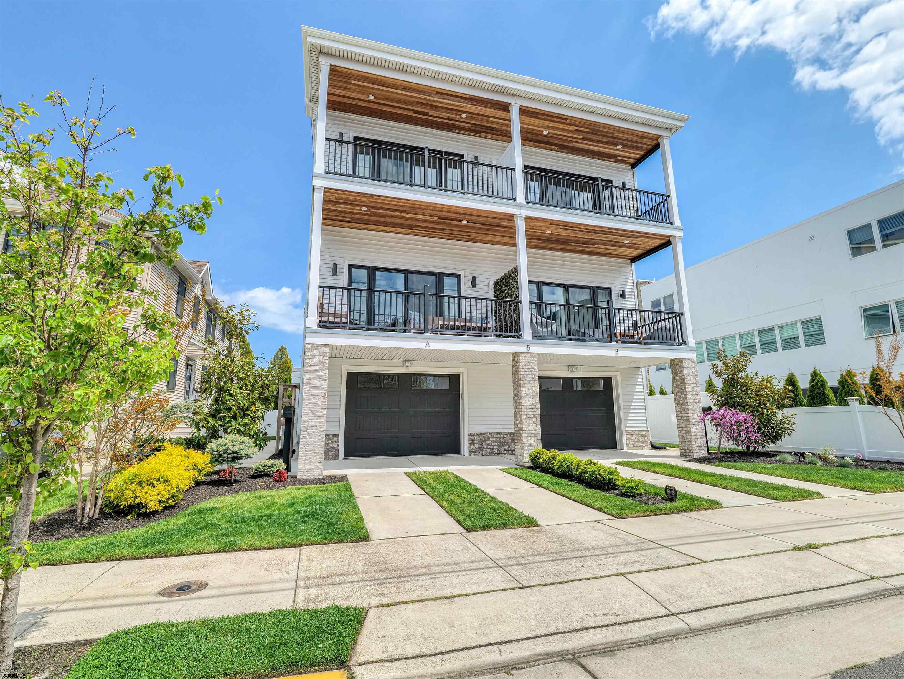 Margate, New Jersey 08402, United States, 4 Bedrooms Bedrooms, ,4 BathroomsBathrooms,Residential,Active,121632