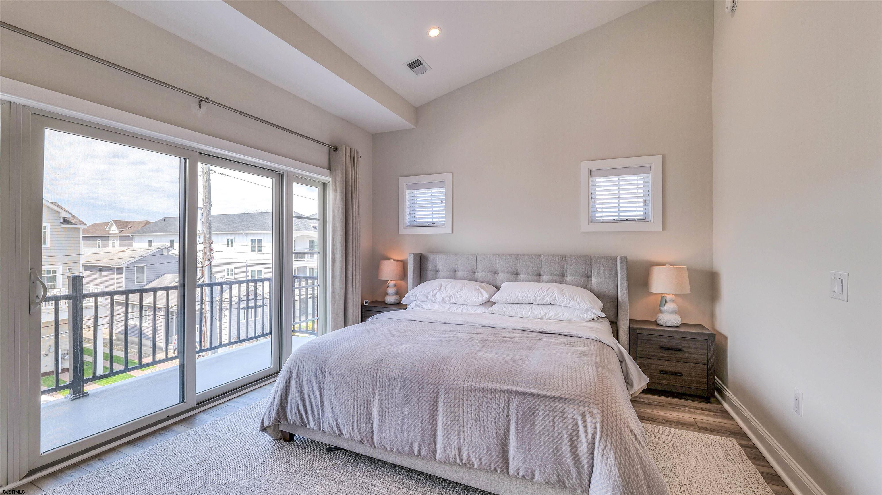 Margate, New Jersey 08402, United States, 4 Bedrooms Bedrooms, ,4 BathroomsBathrooms,Residential,Active,121632