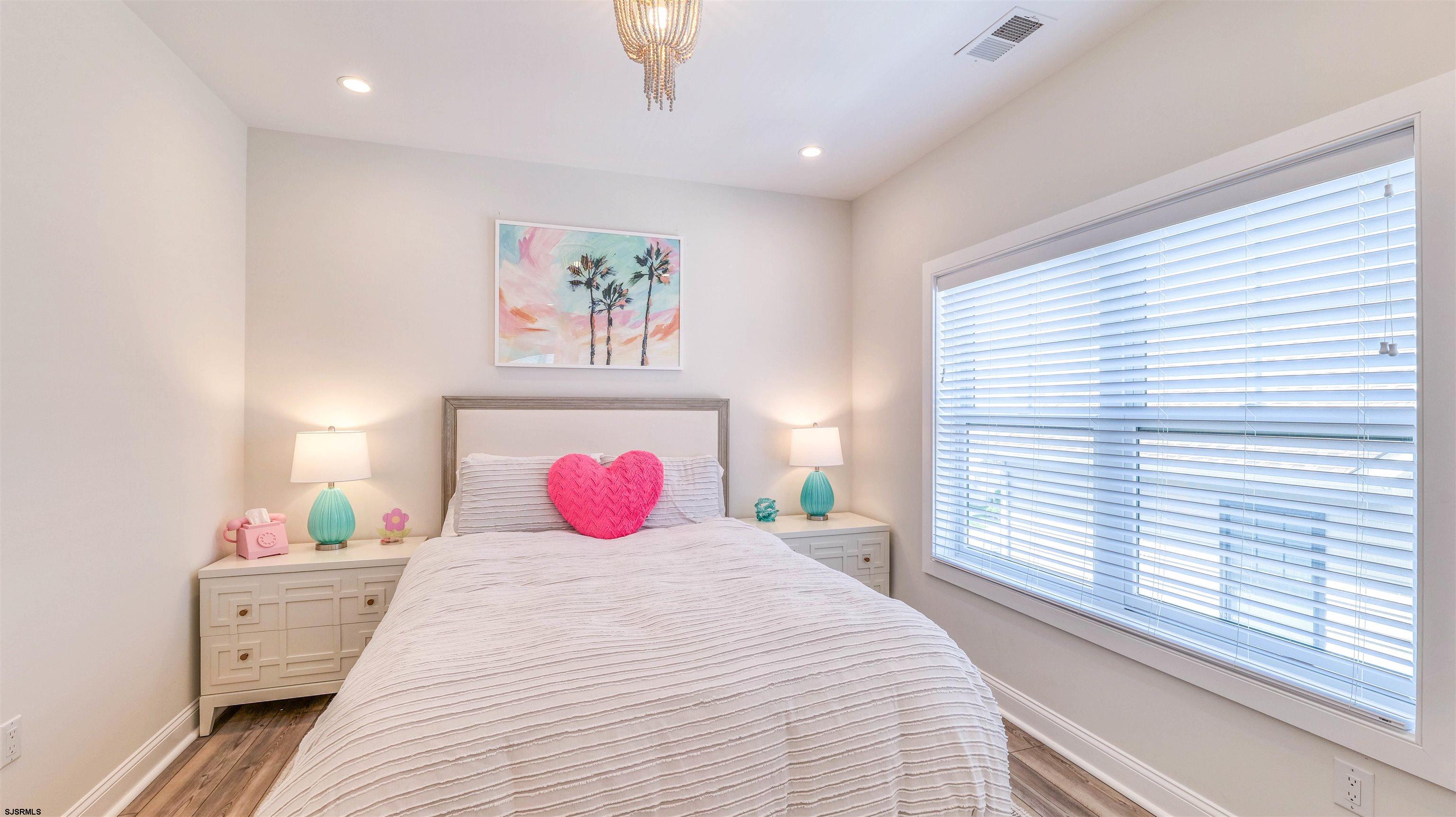 Margate, New Jersey 08402, United States, 4 Bedrooms Bedrooms, ,4 BathroomsBathrooms,Residential,Active,121632