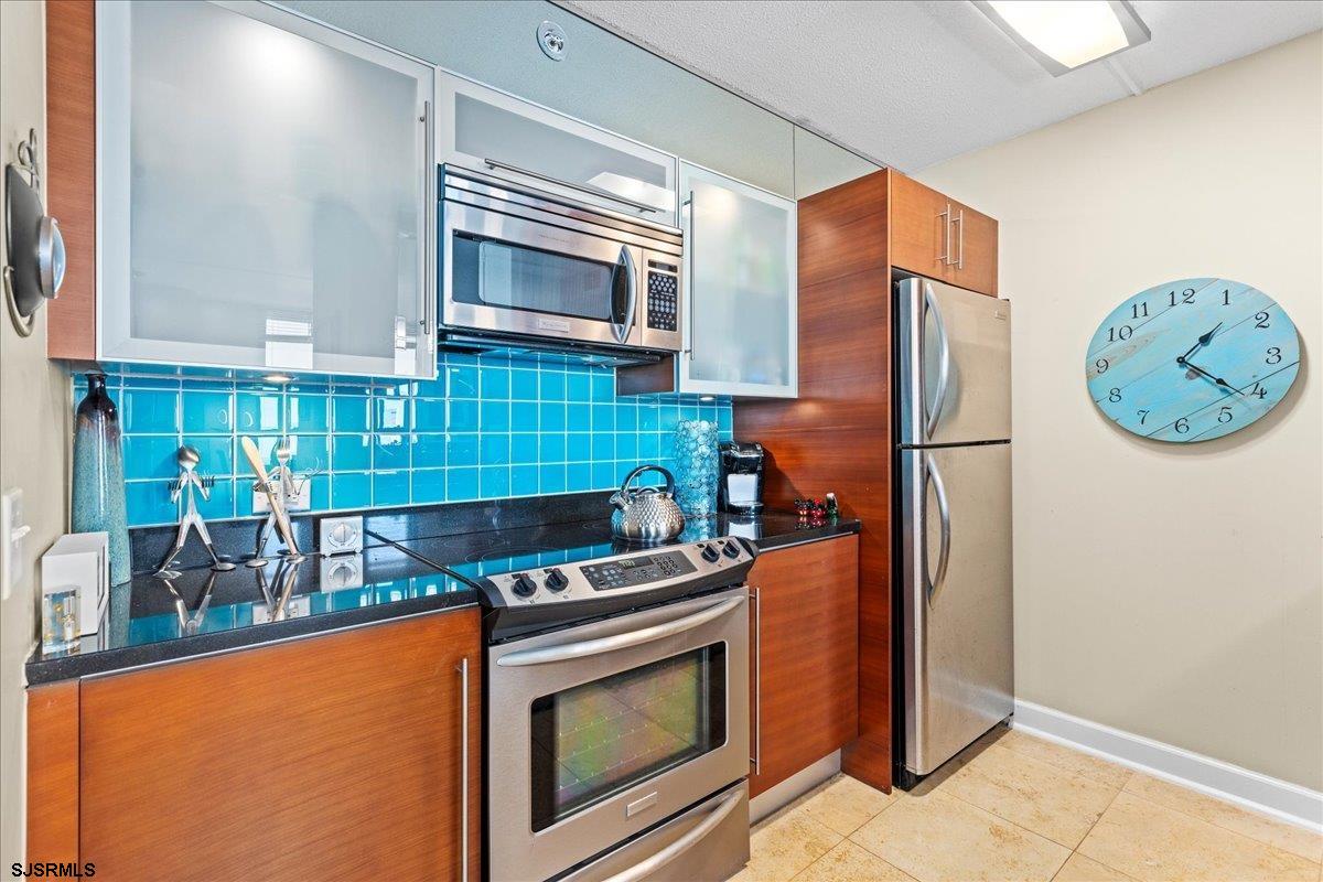 Atlantic City, New Jersey 08401, United States, 2 Bedrooms Bedrooms, ,2 BathroomsBathrooms,Residential,Active,100704